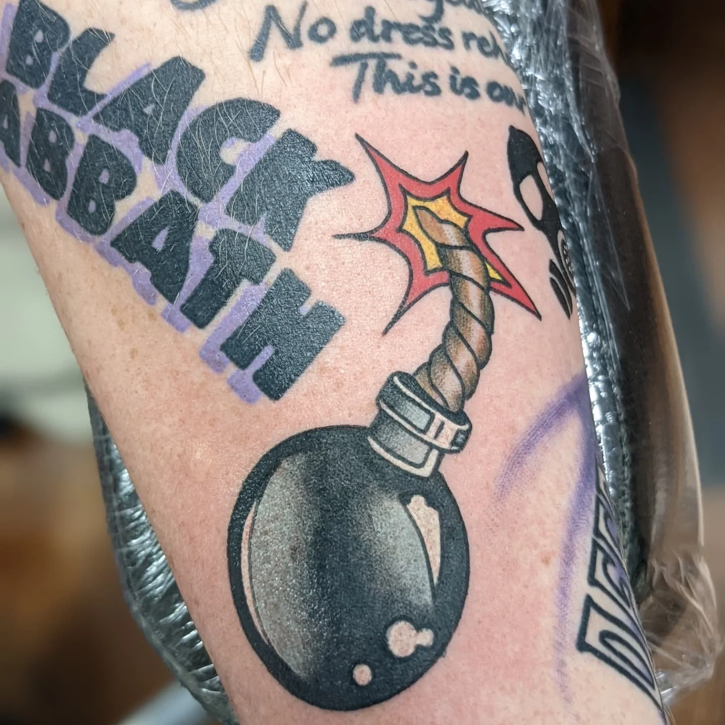 Oh yeah Instagram exists. Oops 😬 Thanks to Miss B and Mr J! Highlights March '24. 

.
.
.
.
.

#tattoos #colortattoo #stipplingtattoo #brushstrokes #inksplatter #sketchtattoo #handwritingtattoo #flowertattoos #cattattoo #monkeytattoo #christiantatto