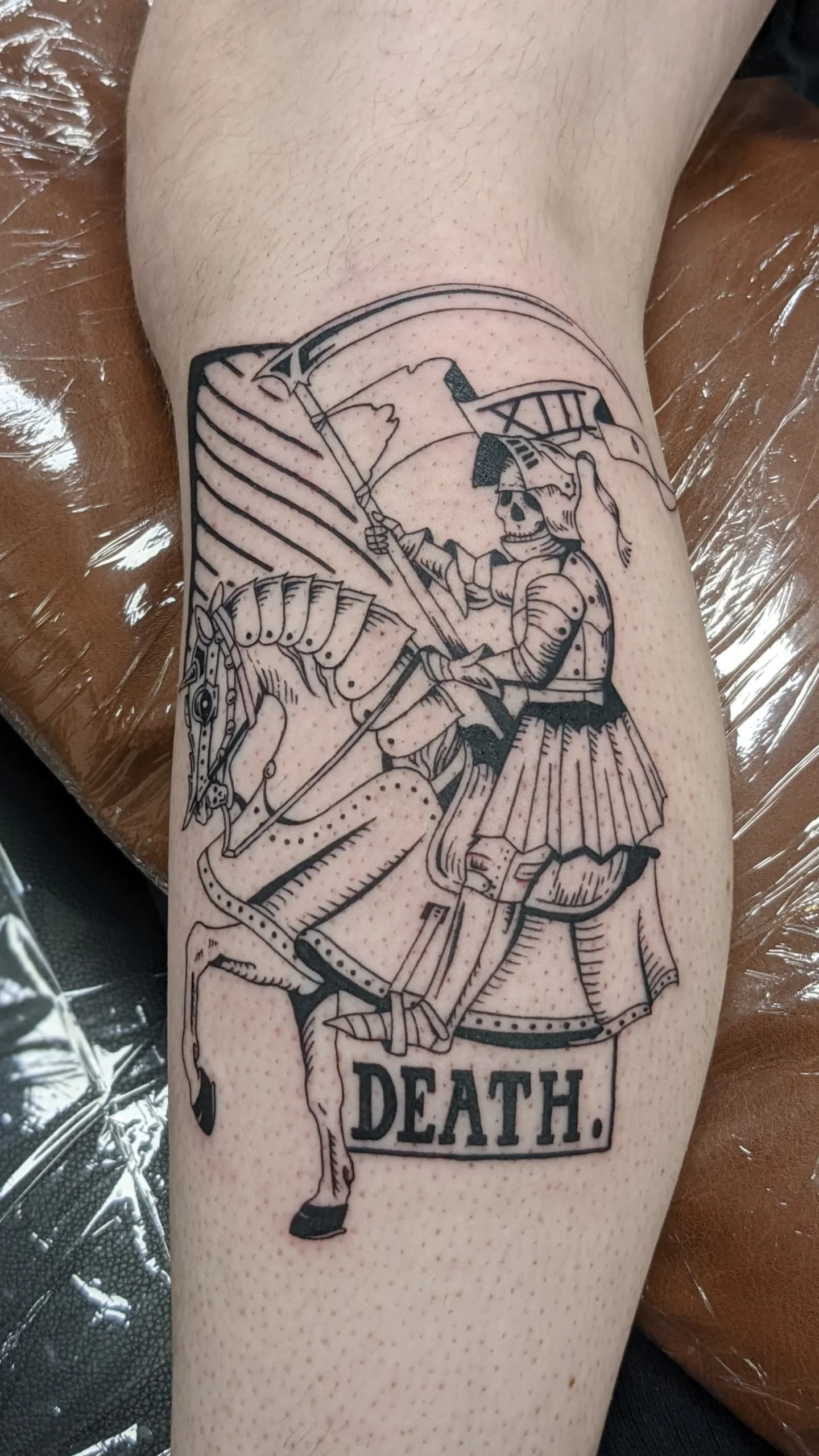 Highlights from Feb '23! Big thanks to Miss A and everyone else for looking! ✨ 

.
.
.
.
.

#tattoos #linework #death #tarot #handstattoo #blackandgreytattoo #colortattoo #florals #ow #stingray #selflove #flowerhead #moonphases #koifish #yinyang #gle
