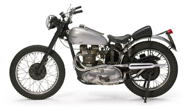 Fonz-triumph-trophy-tr5-628.jpg