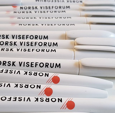 Vi skriver så blekket spruter!