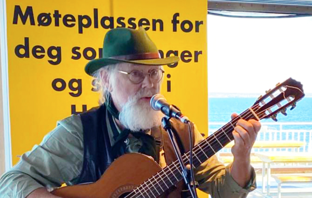 Svein Johan Lindstad takker av som styreleder i Østnorsk Viseforum