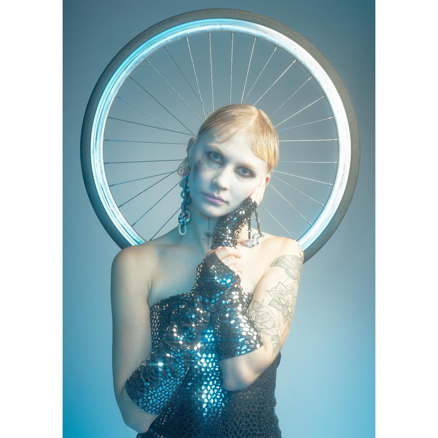 Introducing the cyclist&rsquo;s latest: the sparkle collection. A series of over-the-top, glittery, sparkly statement ear pieces. The collection is part of an on-going research about new ways of creating jewellery with reflective material and rope. I