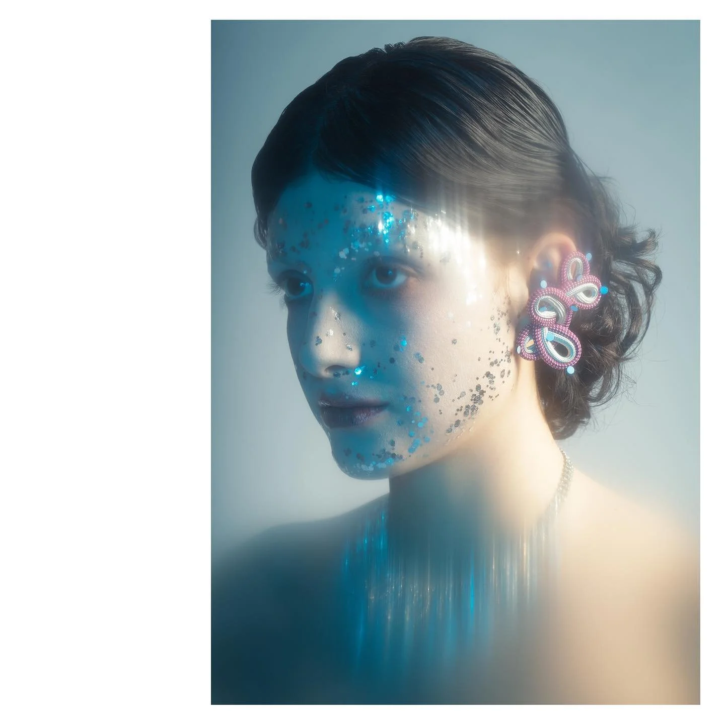 Introducing the cyclist&rsquo;s latest: the sparkle collection. A series of over-the-top, glittery, sparkly statement ear pieces. The collection is part of an on-going research about new ways of creating jewellery with reflective material and rope. I