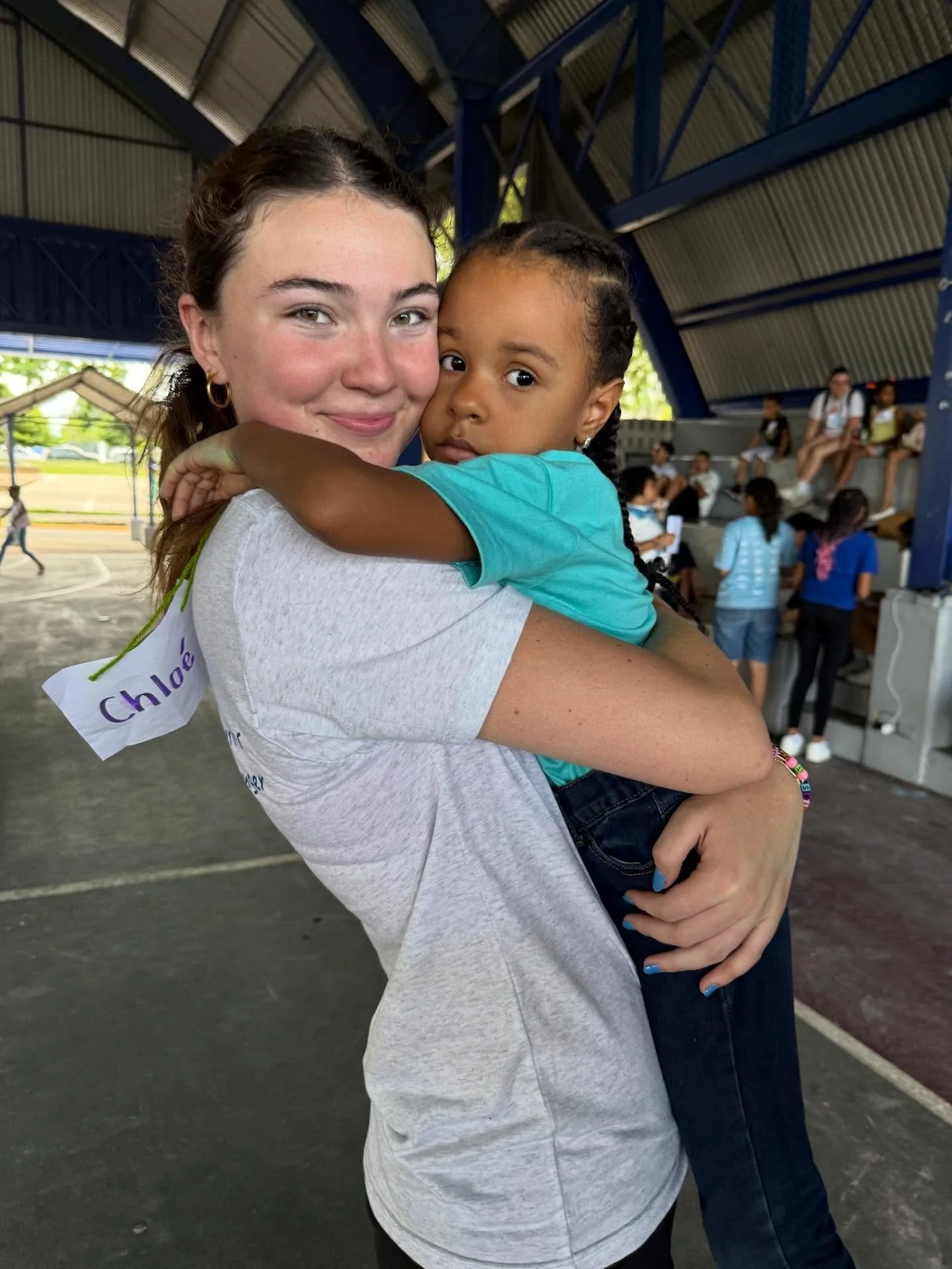 World diabetes day!! Hugs aren&rsquo;t the only thing connecting campers, AYUDA, and Aprendiendo A Vivir @ganemosle here. Today and everyday, we celebrate the warriors who not only learn to live with their diabetes, but flourish with the condition. W