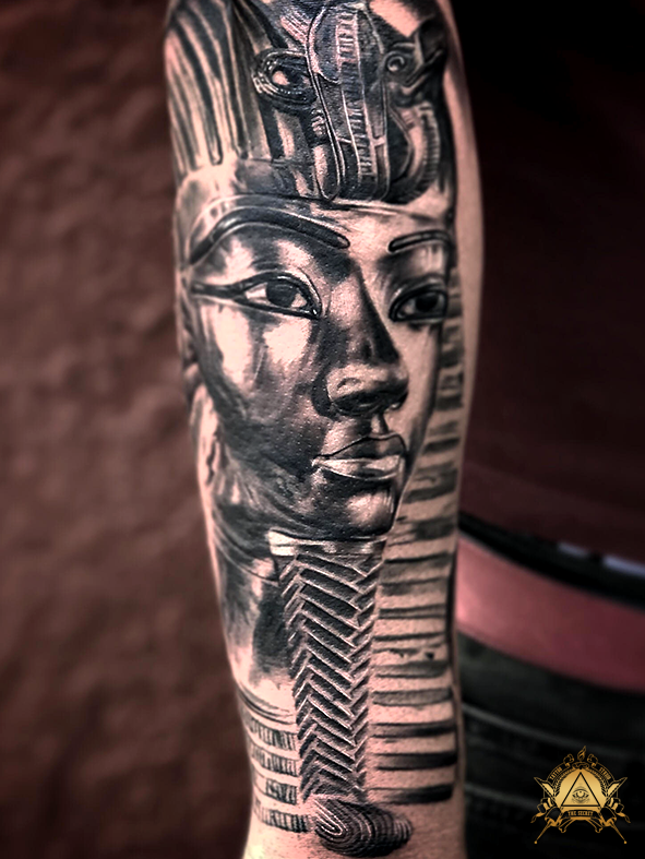 egyptian-god-by-camilo-pardo.png