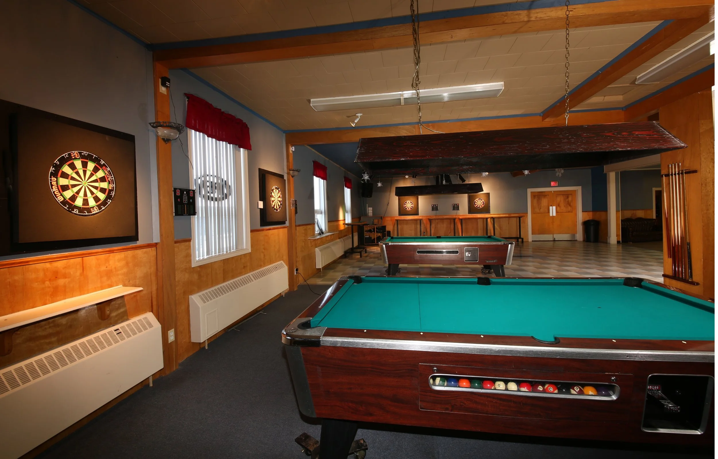 bar 1825.jpg