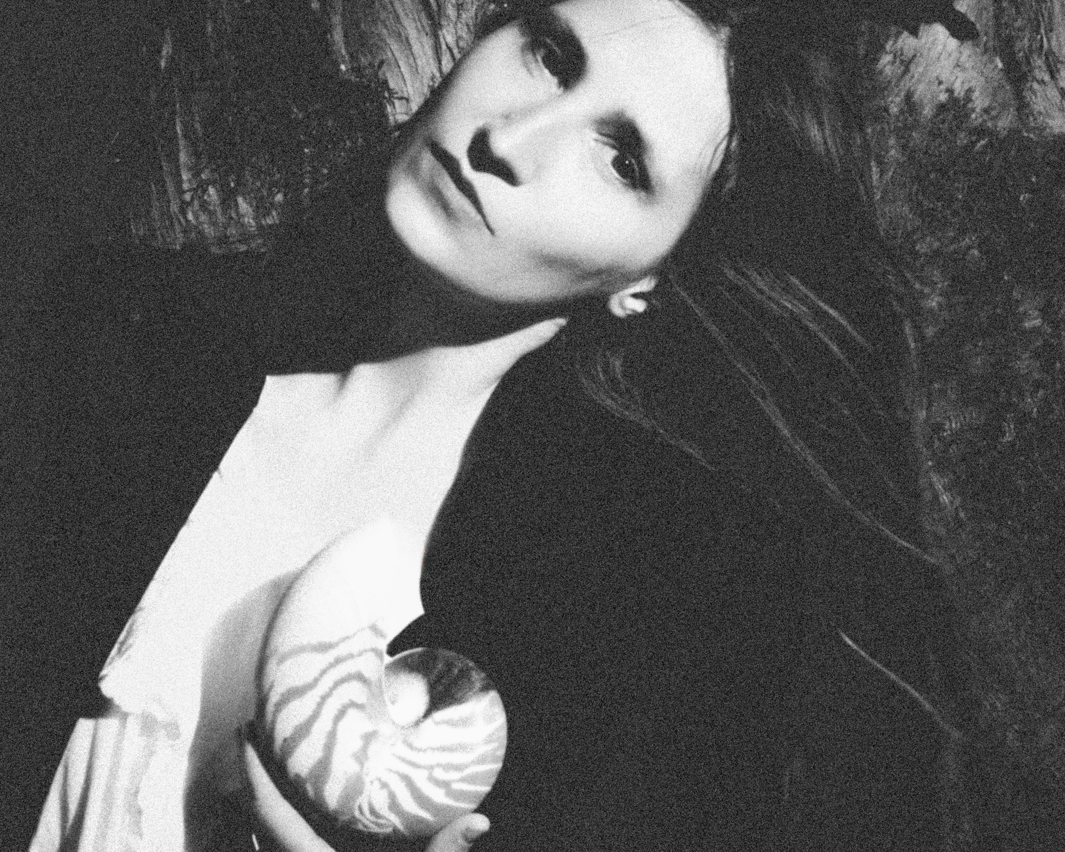ANIQO+bnw_credit_Issebya.png