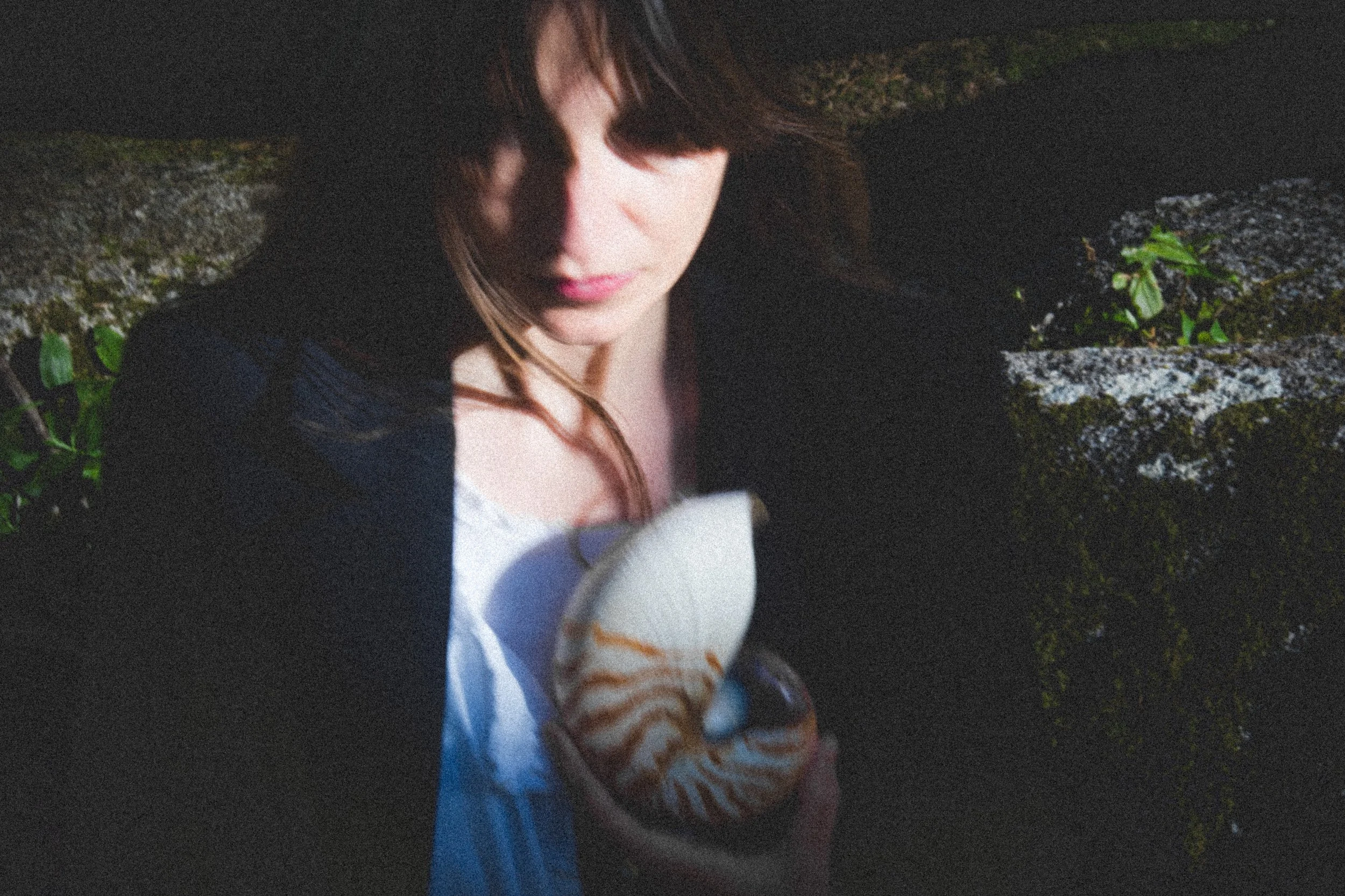 ANIQO with a shell2_credit_Issebya.JPEG