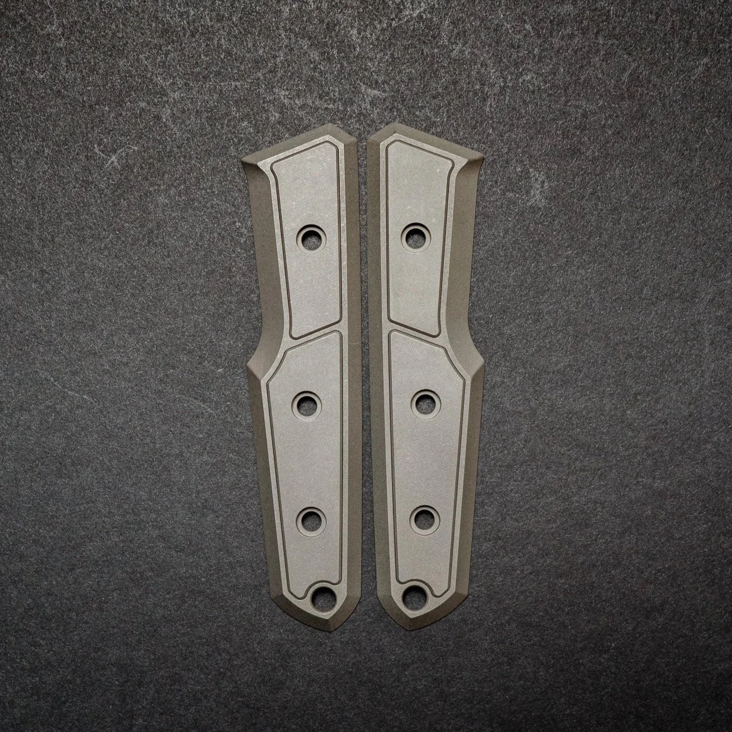 Inlay: Titanium