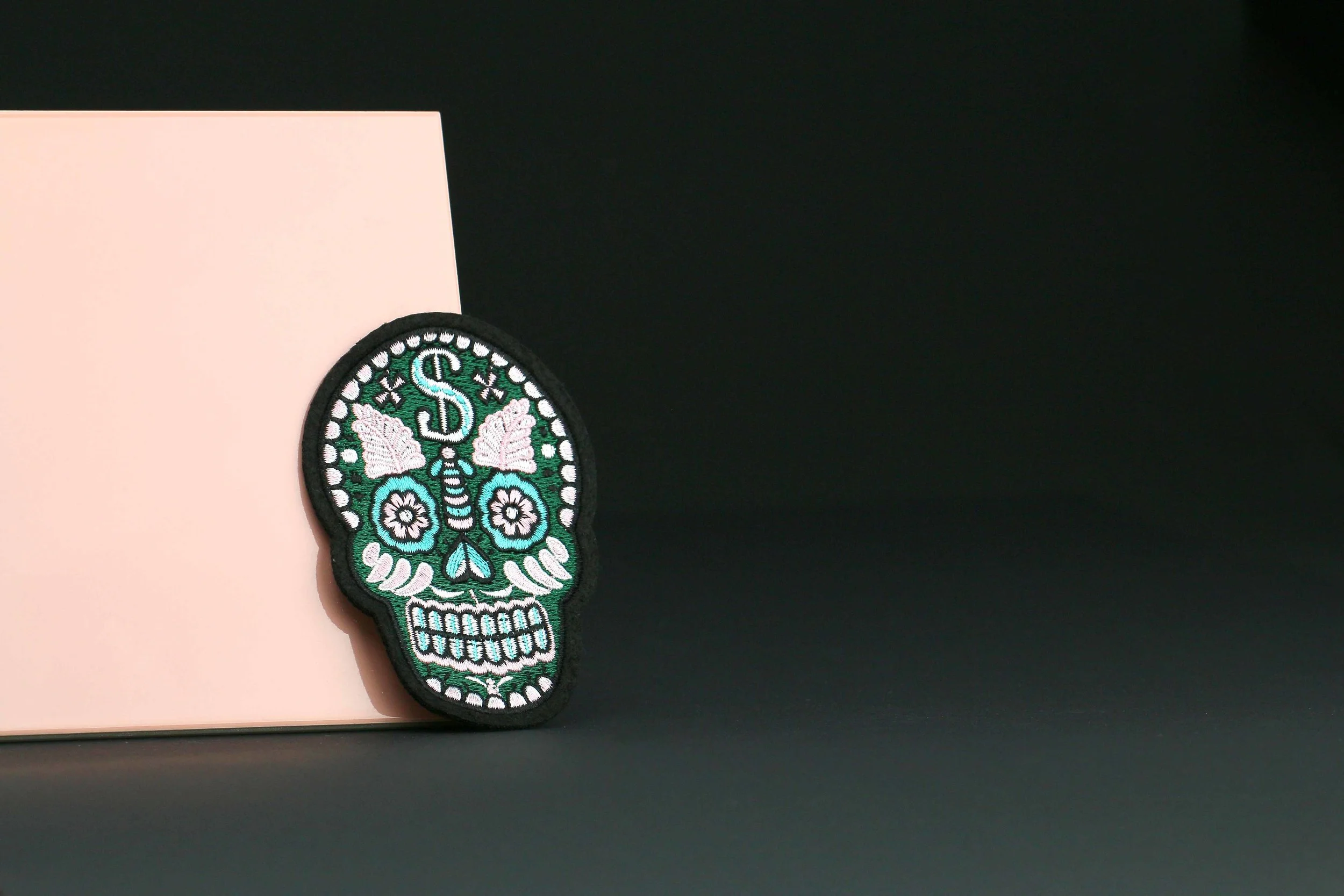 BADGES_08.jpg