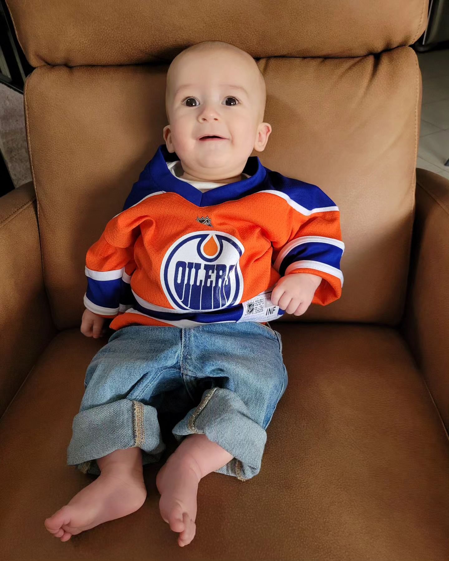 Playoff vibes only. Let's bring home the trophy. Let's go Oilers!