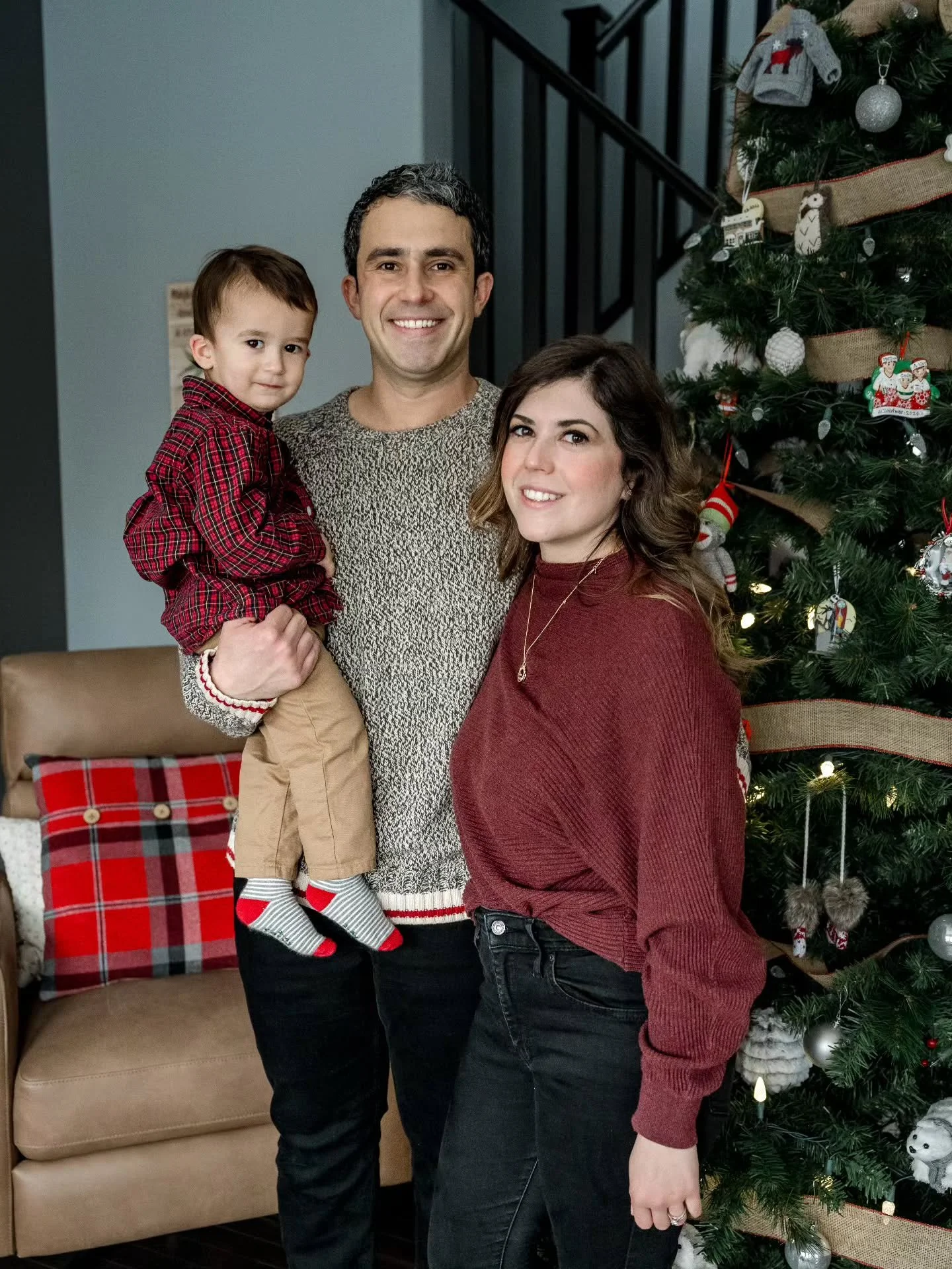 May yours be full of joy, peace, and love. Merry Christmas! 
.
Photographer: @sstalzerphotography