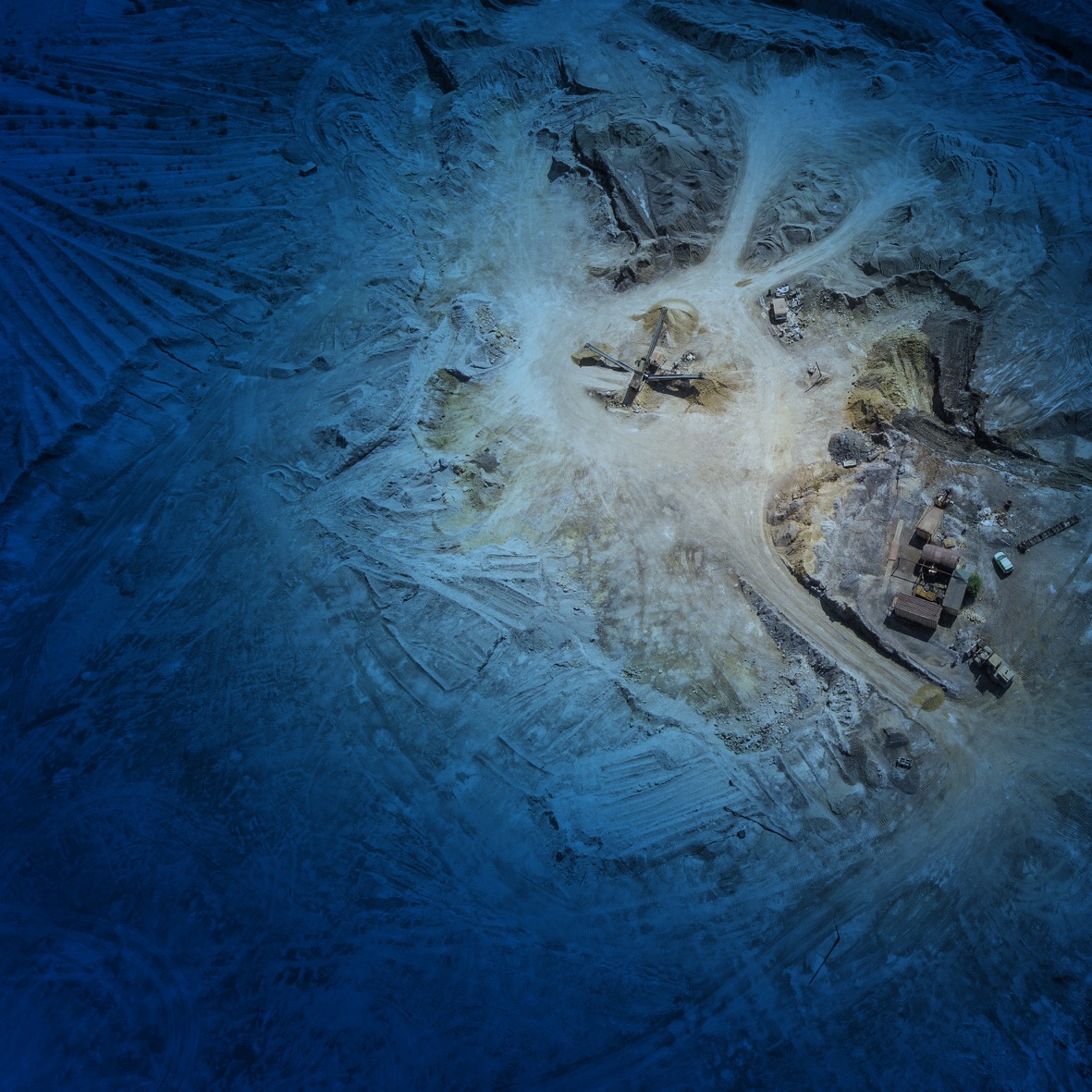 Mining Bucket.jpg
