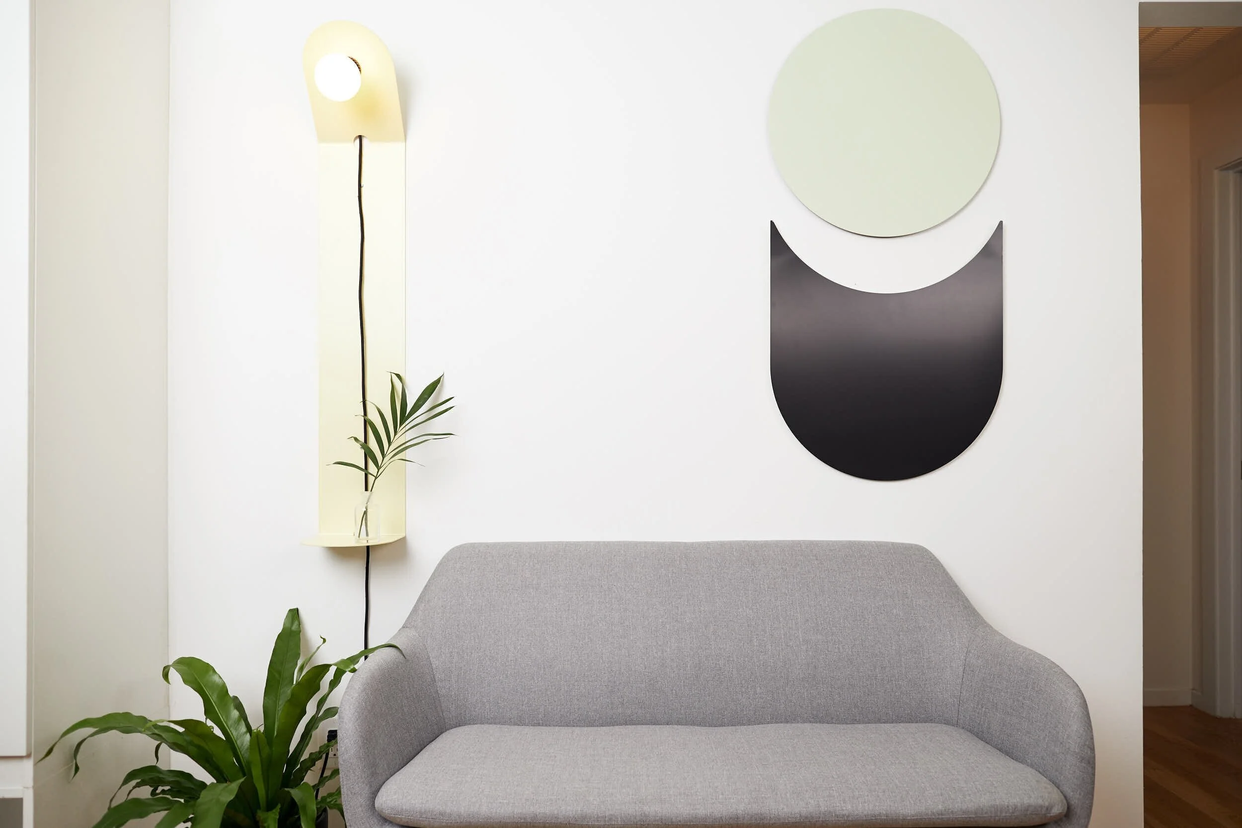 Supermodel sconce, Full Moon wall art