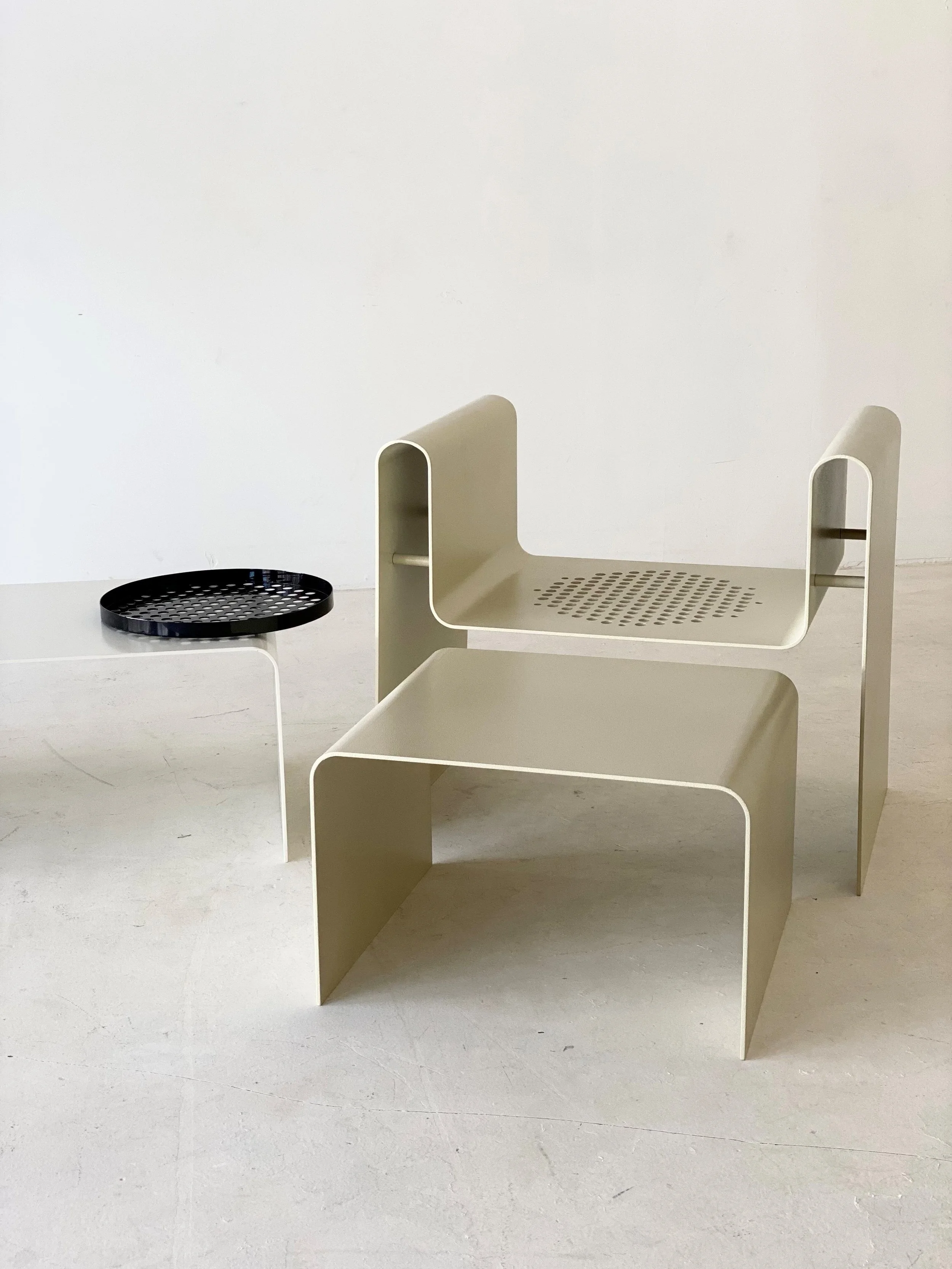 Mono double arm chair + ottoman