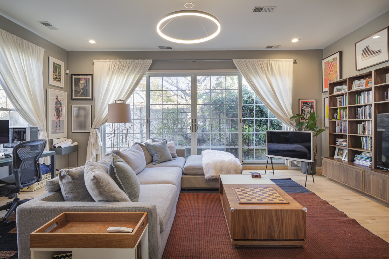 Entertainment Room.jpg