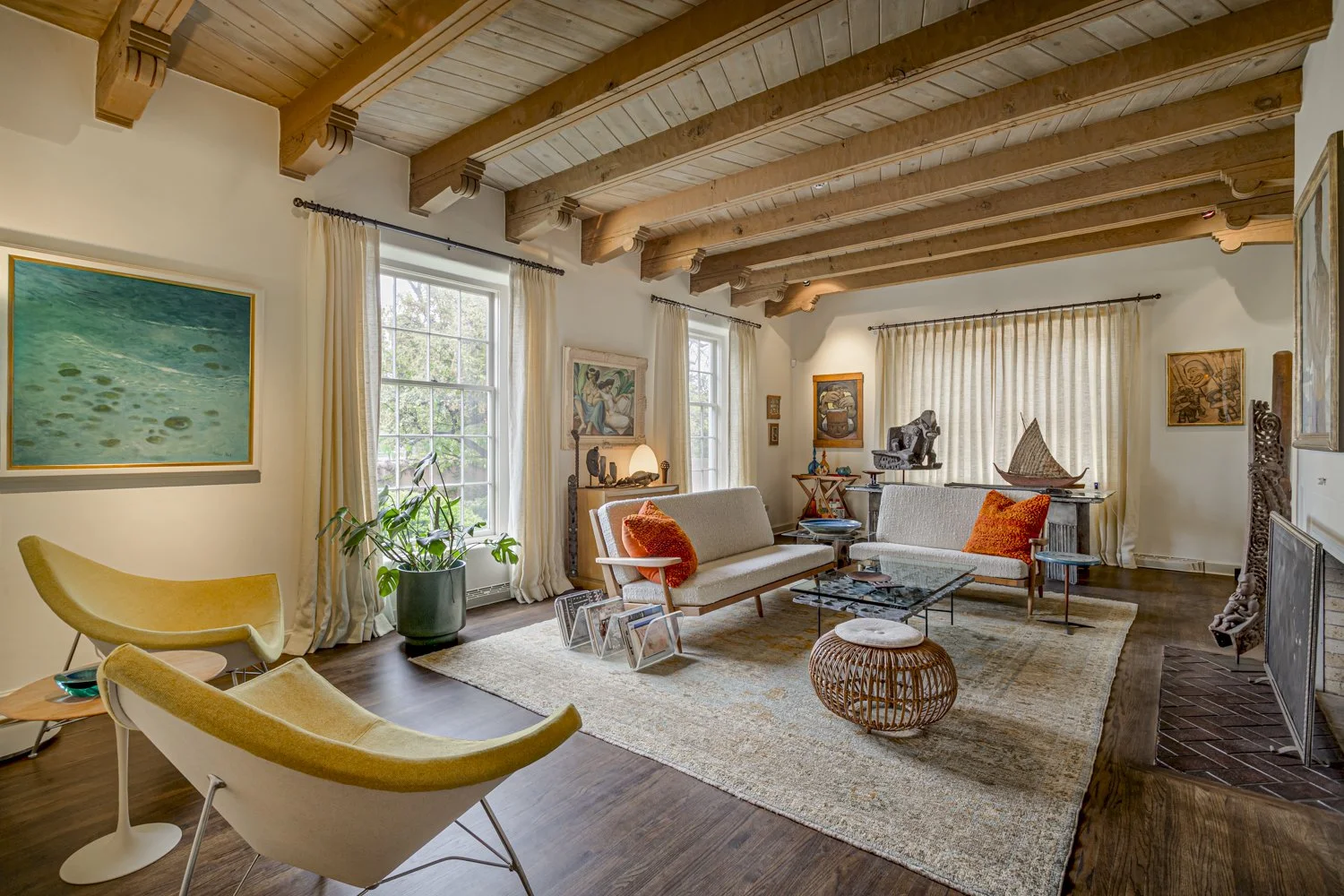 Livingroom.jpg