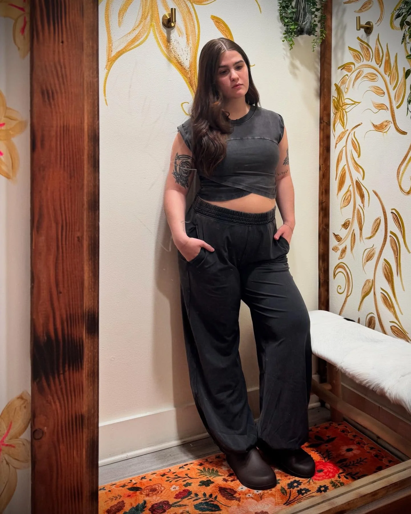 Meet your new go-to set 🖤

The Free People Movement Hot Shot Crossover is here in a fresh distressed black wash&mdash;cozy, ultra-flattering, and effortlessly cool. One of those throw-on-and-go sets you&rsquo;ll live in.

✨ $98
✨ Just restocked
✨ Th