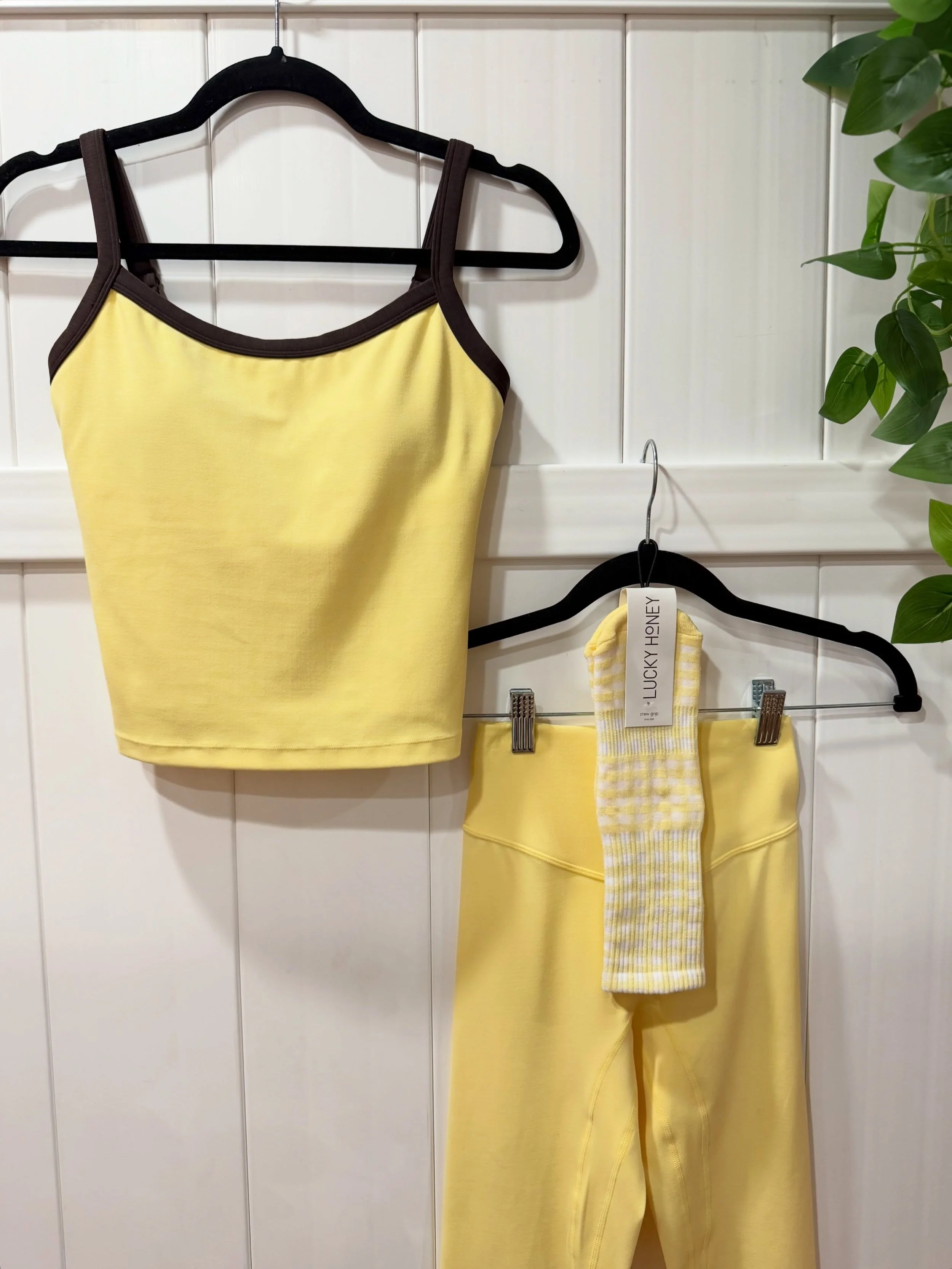stop scrolling and start moving. the vitality set in vanilla is the ultimate soft flex. breathable, stretchy, and ready for anything. don&rsquo;t sleep on this one.