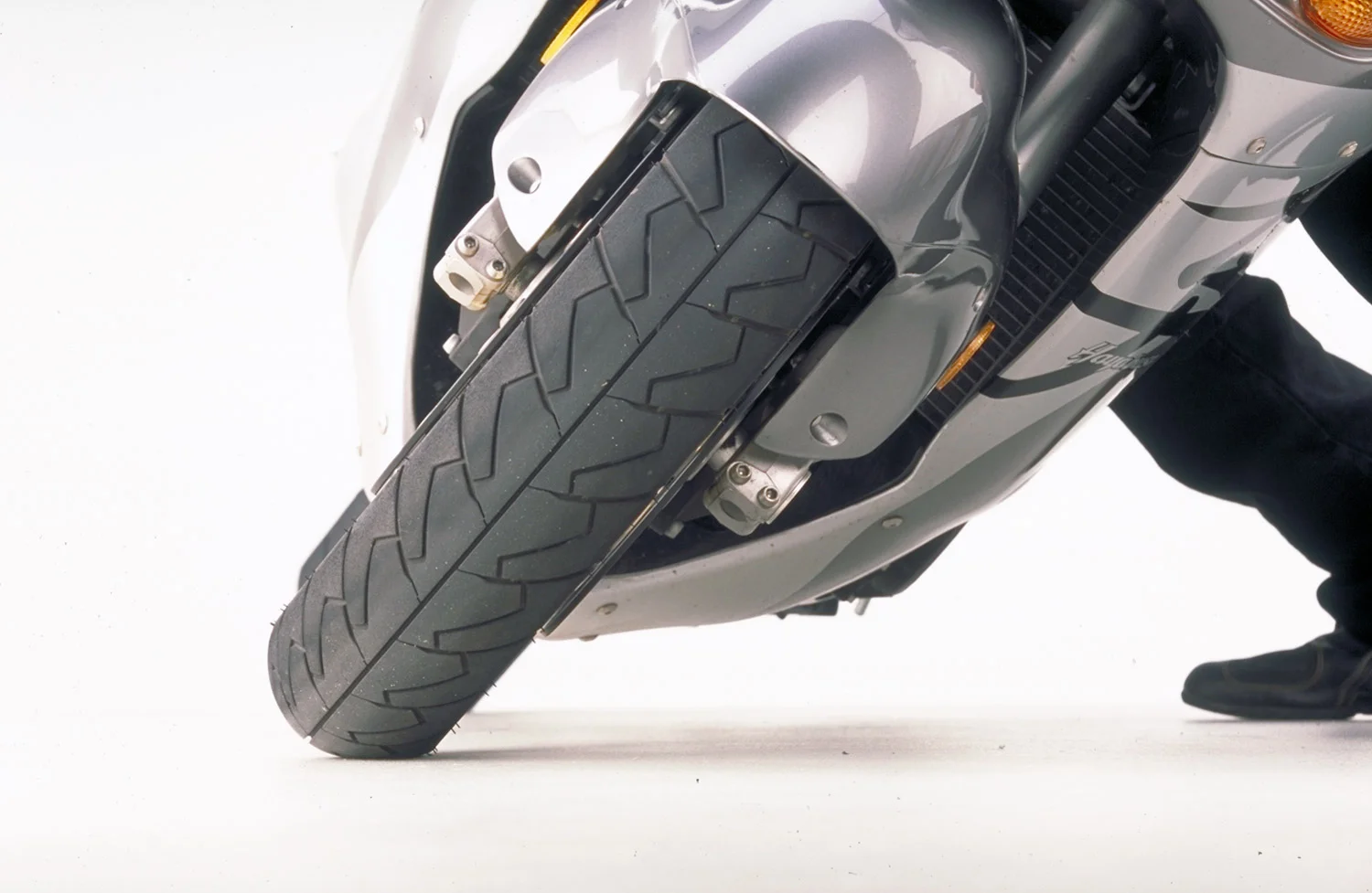 07-sport-riding-techniques-2.jpg