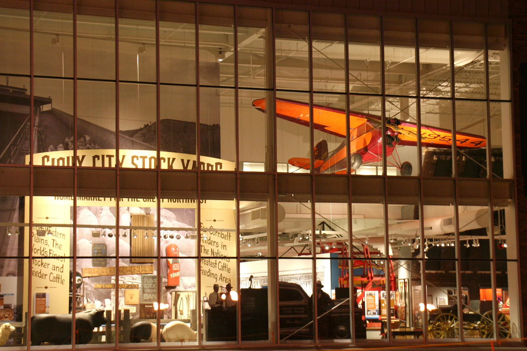 Hilferty worked with the project architect to amplify exhibits through glazing along the front of the museum, maximizing public viewing in its prime downtown location.