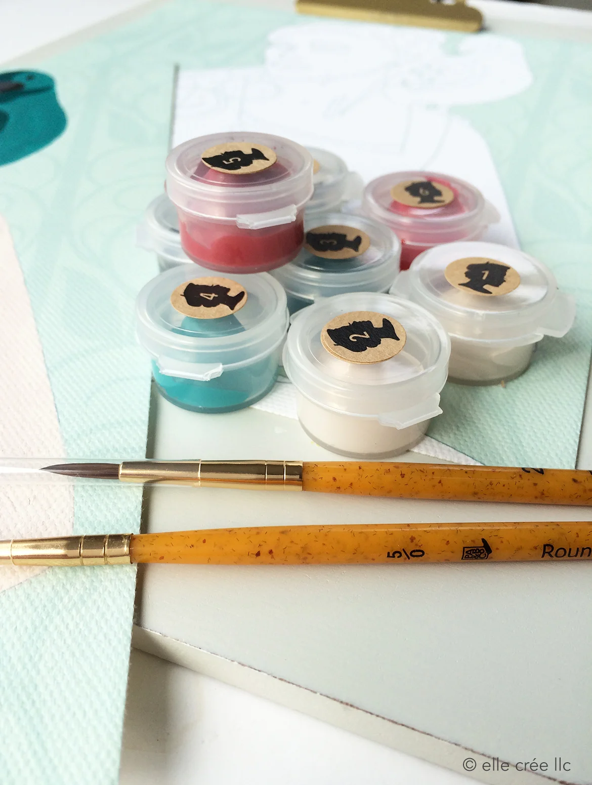 elle_cree_peinture_nostalgique_kit_18_deco_dame_06.jpg