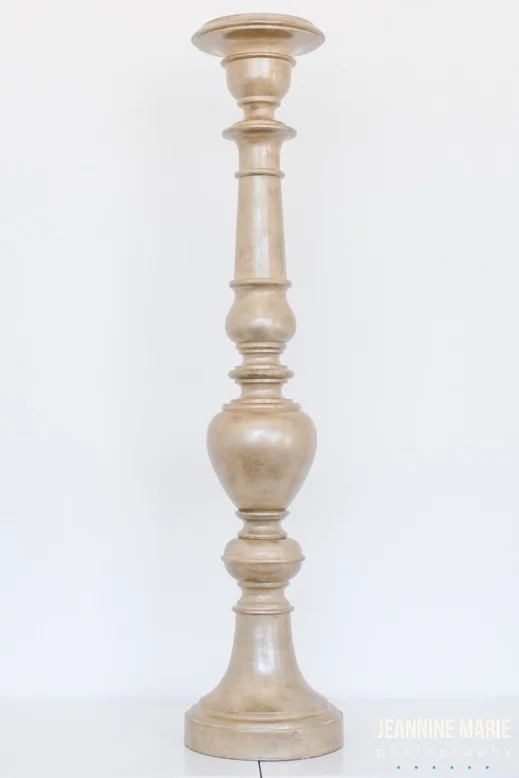 champagne pedestal