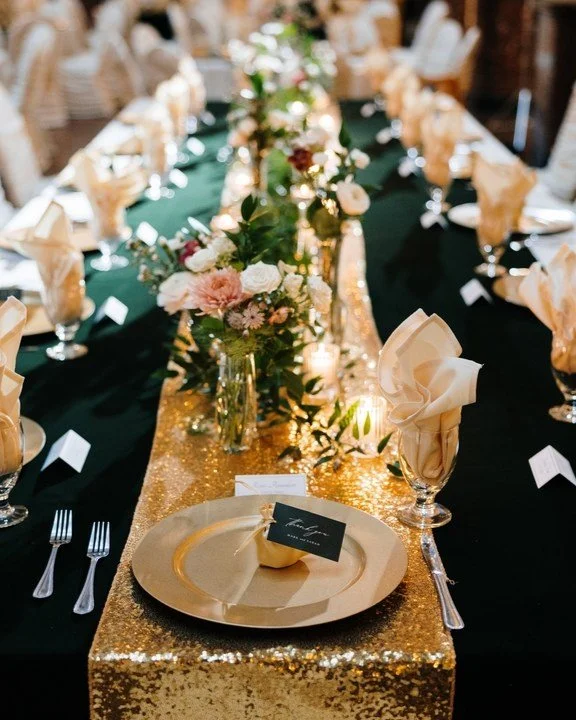 We believe the little details make the biggest difference. That's why we offer a variety of linens, chargers, &amp; chair covers to personalize your wedding. ❤️

Landmark @wildtrailphoto
#weddinginspiration #cafelights #mnweddingdecor
#twincitiesbrid