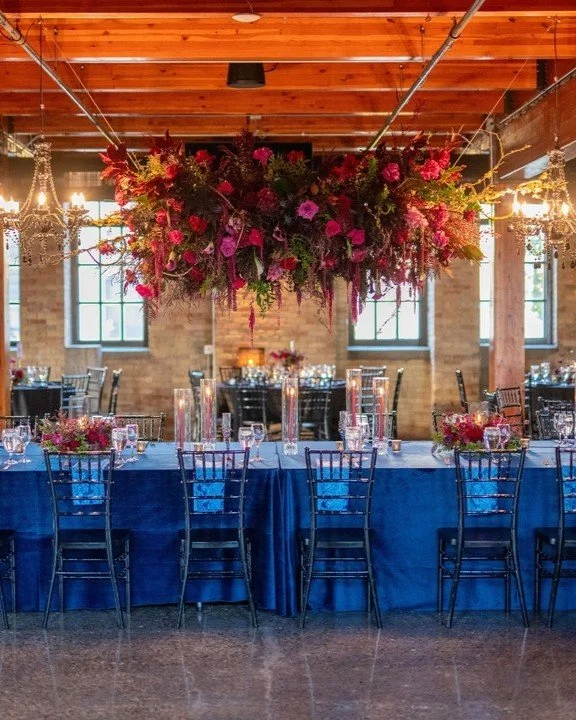 Let us help you set the mood with our new black chandeliers.

#weddinginspiration  #mnweddingdecor #twincitiesbride #minneapolis #minnesota #minneapolisevents #wedding #twincitieswedding #weddingplanning #mnevents #minnesotaweddings #mplsevent #tentw