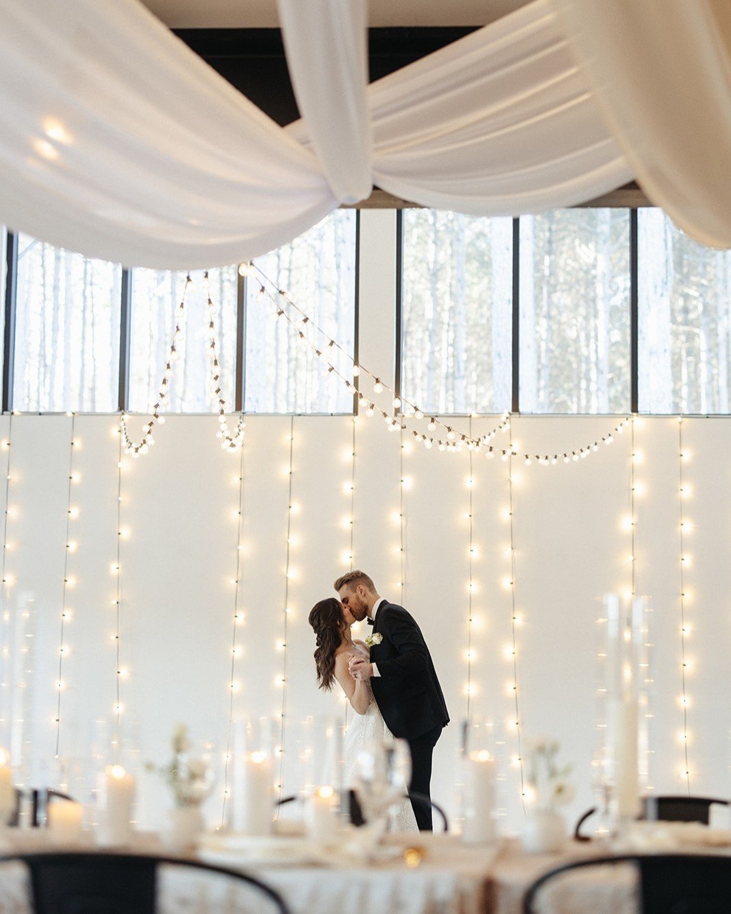 Let us help you match the sparkle in your eyes to the sparkle in the room. Lighting creates atmosphere. 

#weddinglighting #mnwedding #mnweddingvenue