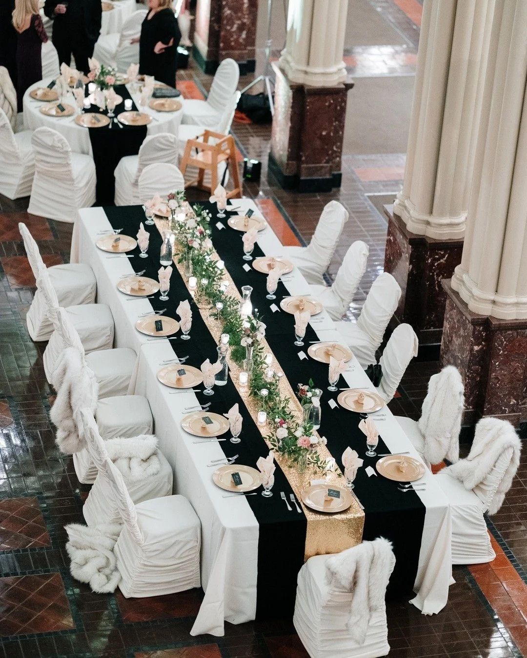 Who wouldn't want to gather around this gorgeous tablescape? We know we do! -

#weddinginspiration #cafelights #mnweddingdecor
#twincitiesbride #minneapolis #minnesota #minneapolisevents #wedding #twincitieswedding #weddingplanning #mnevents #minneso