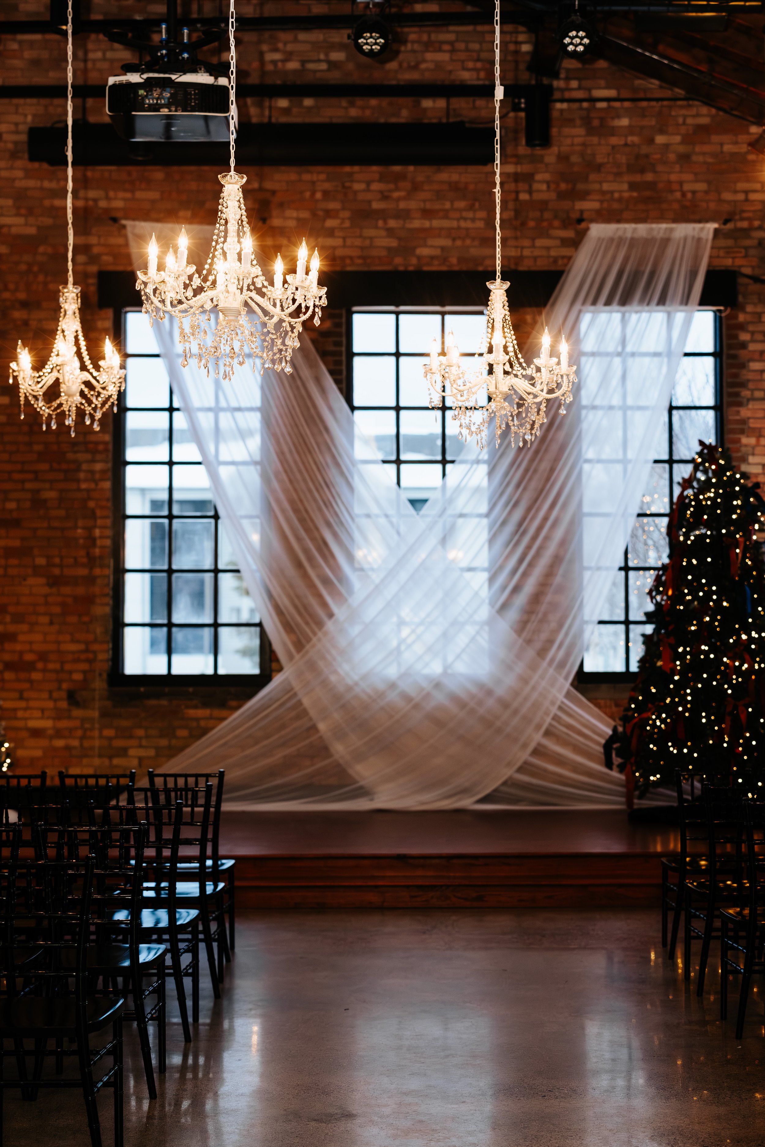 Essence-December-Open-Doors-041 (1).jpg