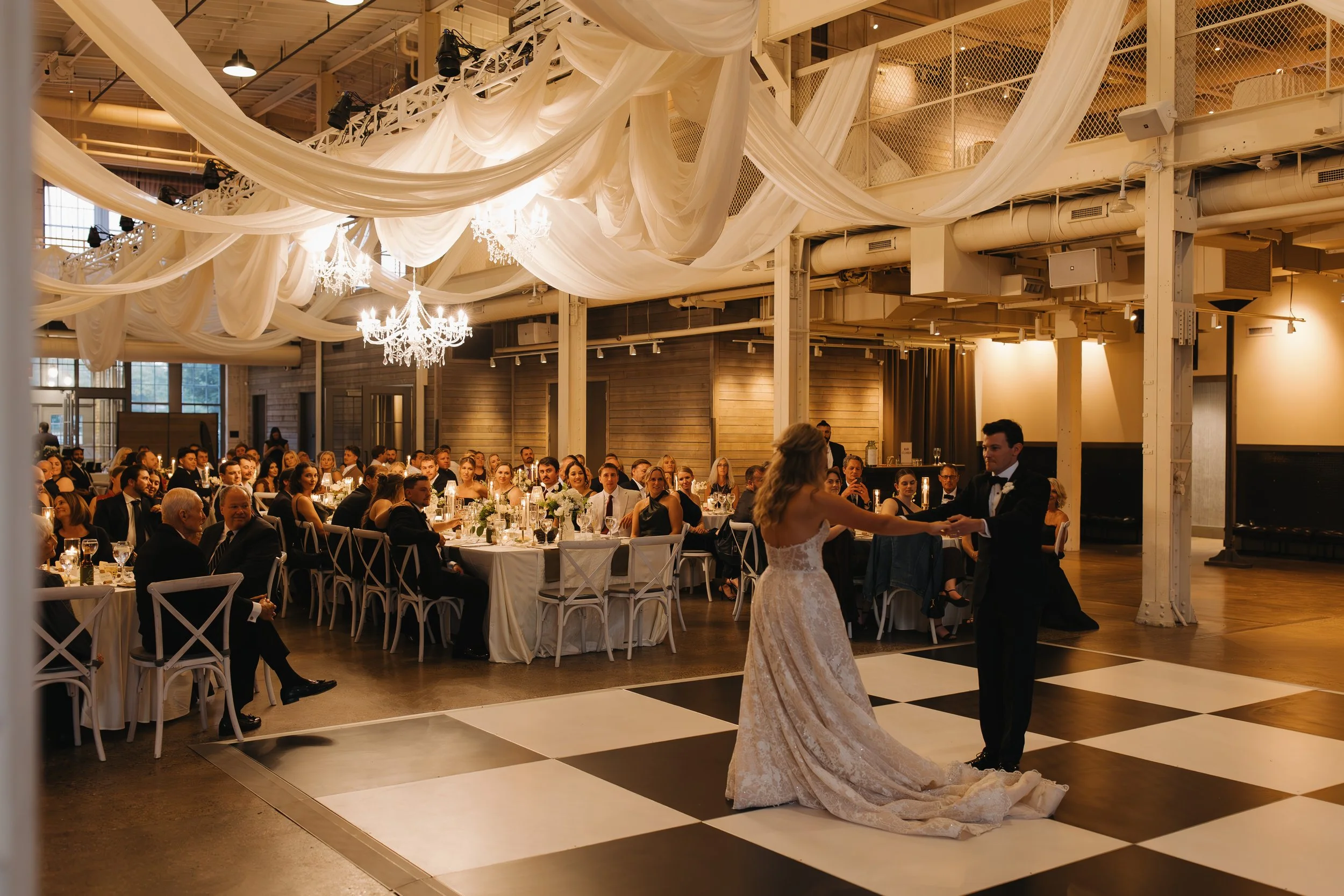 minneapoliswedding-savannah&connor-675 (1).jpg