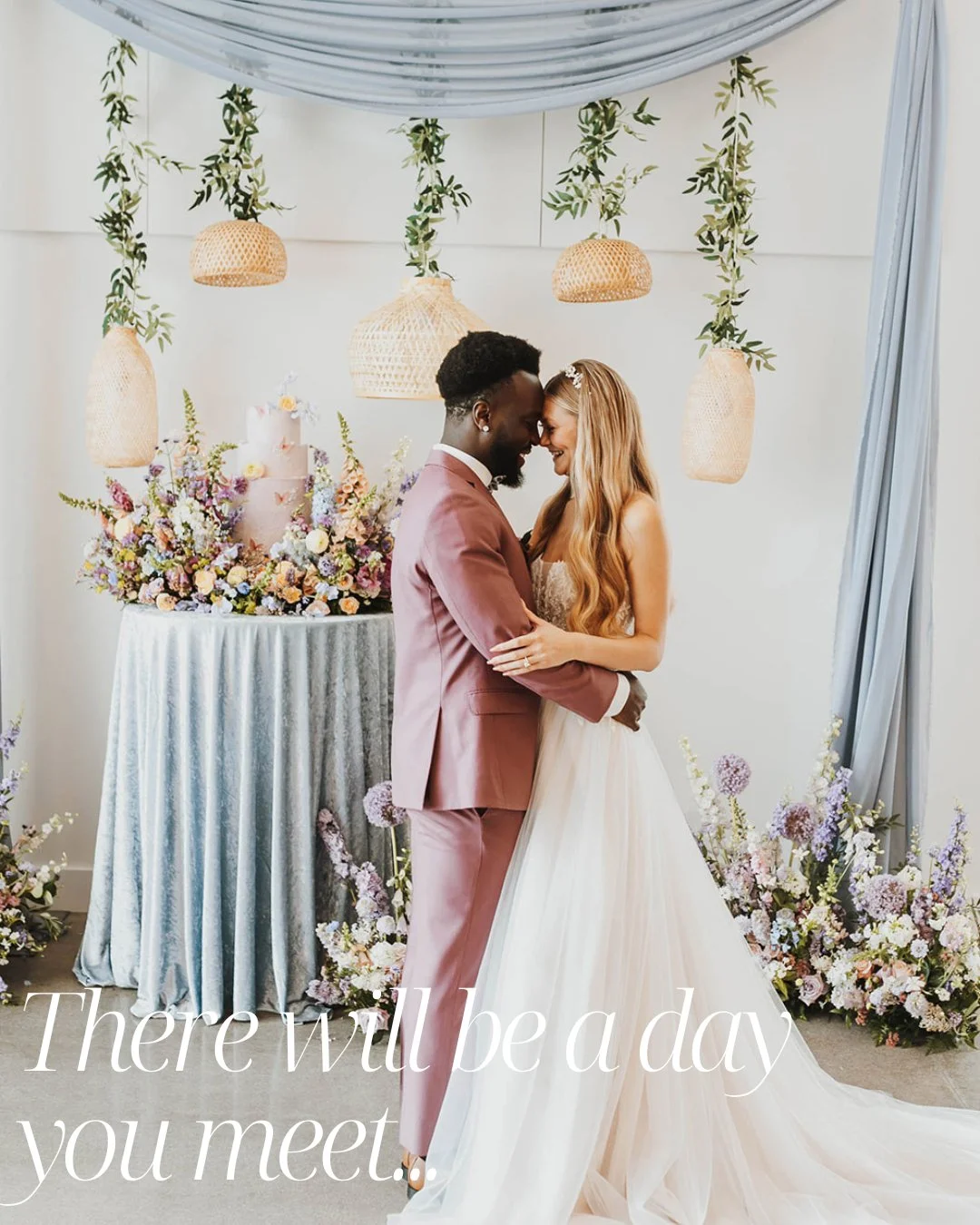 A palette inspired by the April sky. There is something so timeless about the crisp combination of baby blue and fresh whites.

Venue - @the.aisling
Photography - @sageriver_studios
Floral - @greengoddessfloral
Hair/Makeup - @michelledunlap.design
Ca
