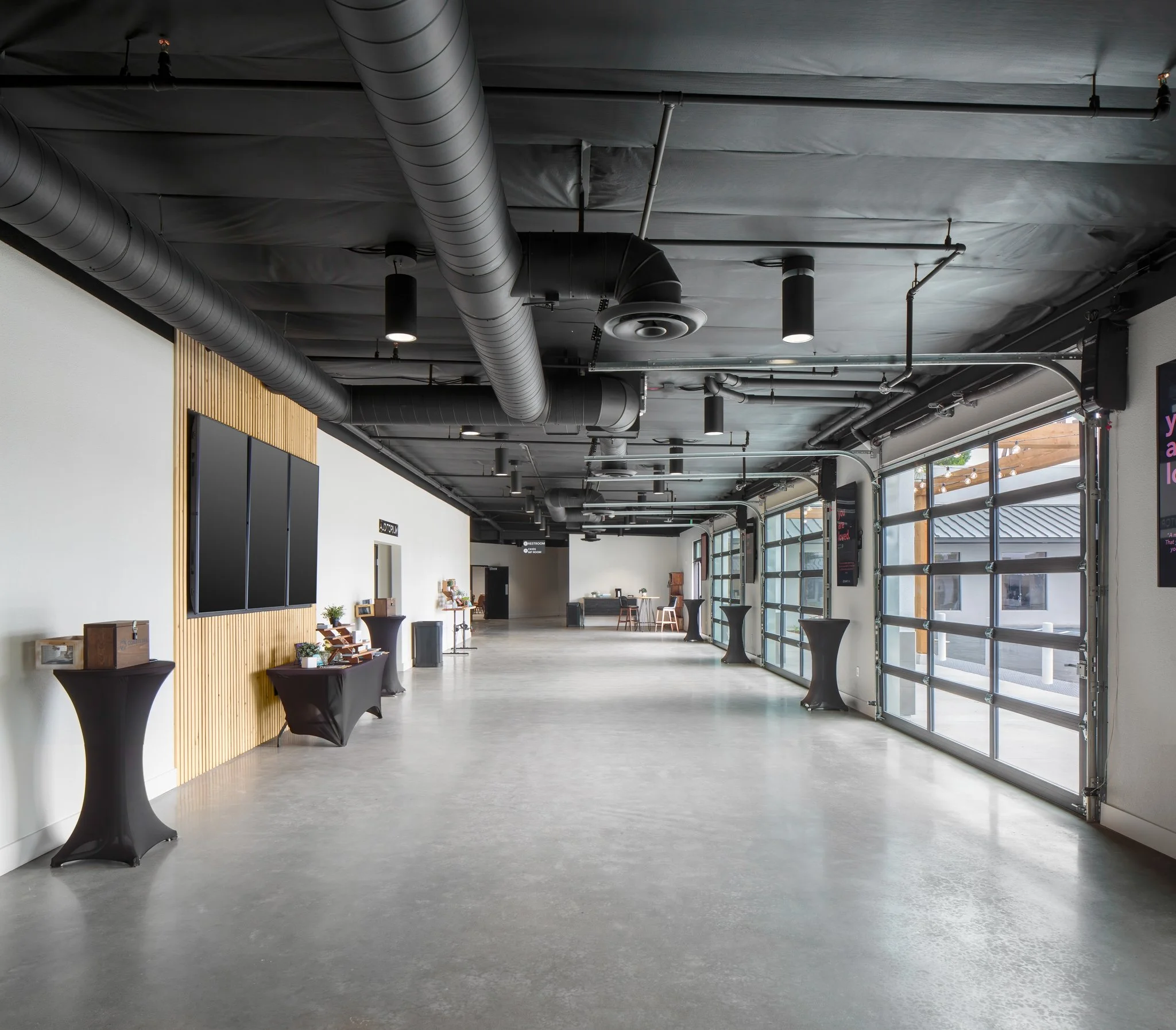 1 - Lobby.jpg