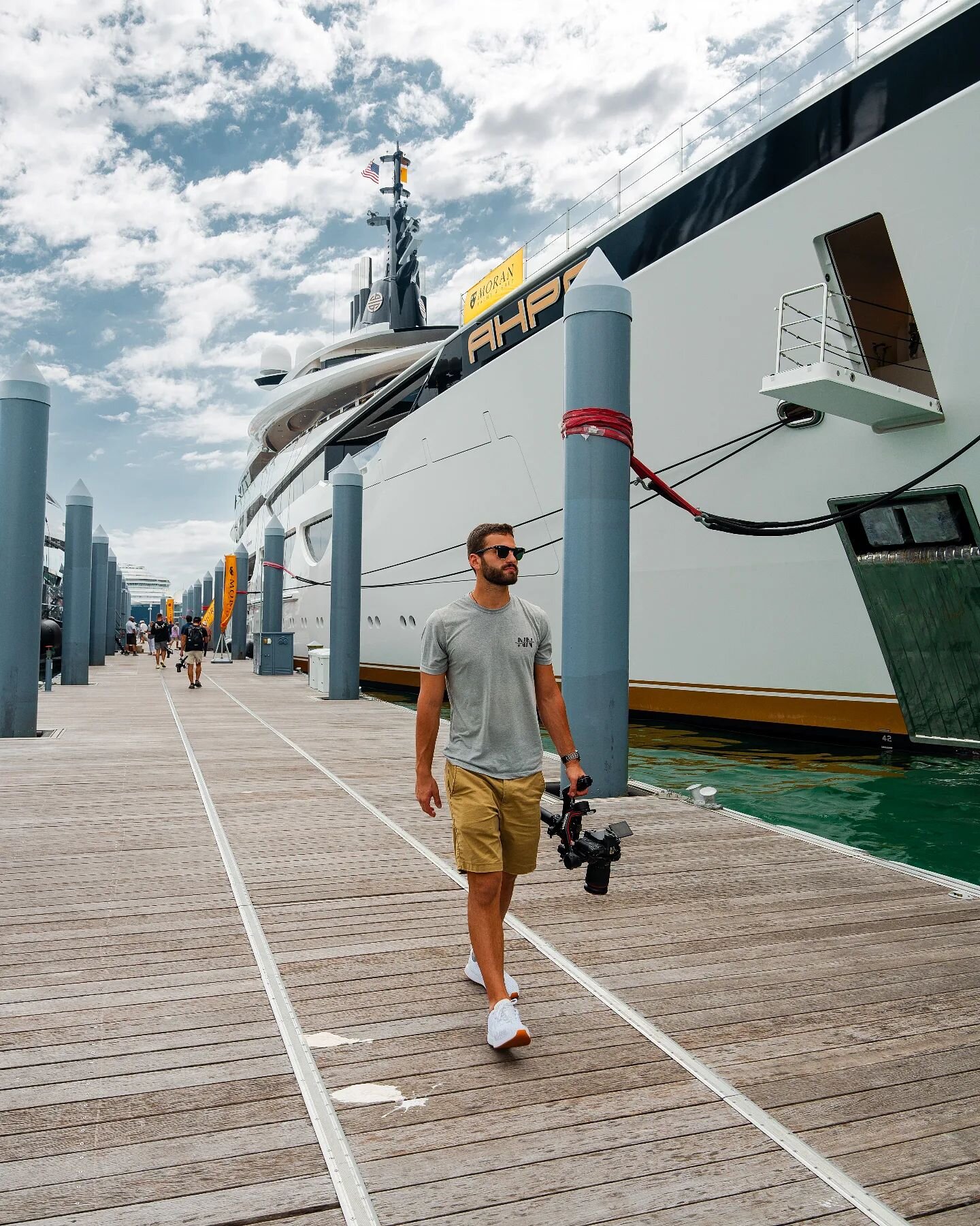 Gearing up for another Boat Show

#nauticalnetwork #palmbeachboatshow #mibs #miamiboatshow #pbboatshow #yachting #yachtlife #filmmaking #filmmaker #cinematography #boatshow #boating #boatlife