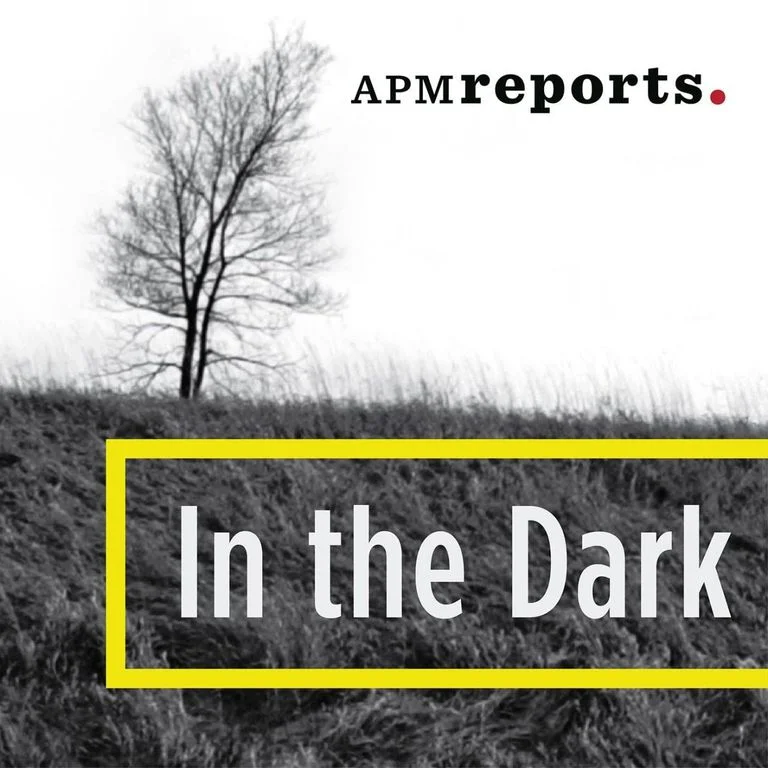 podcasts-to-listen-to-in-the-dark.jpg