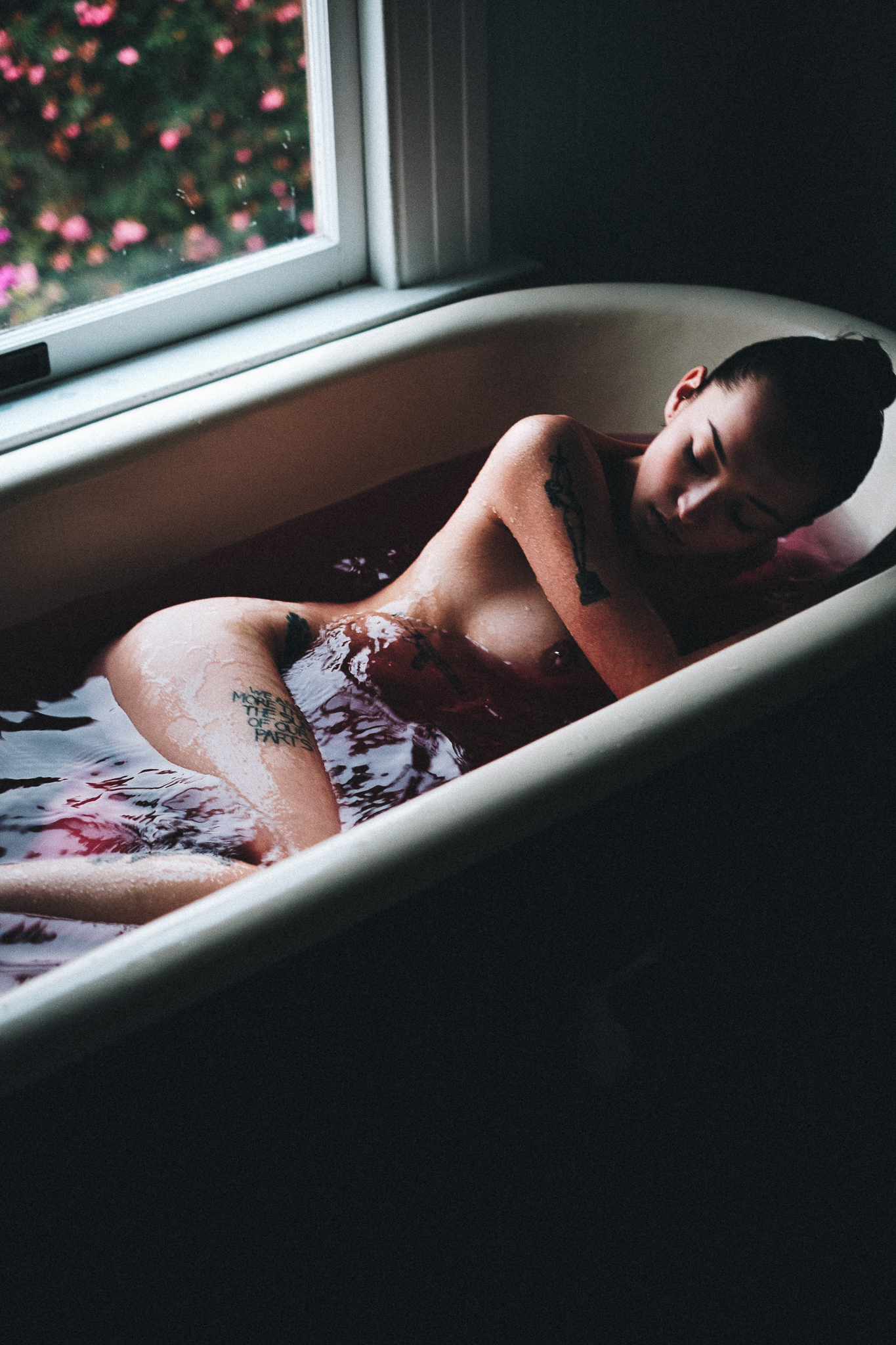photo by Manolo Singian