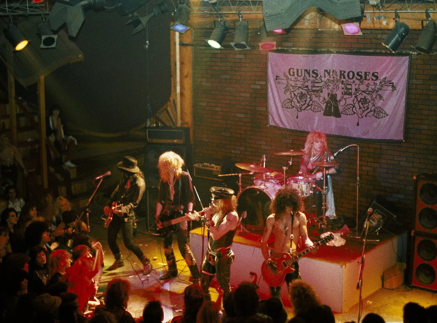 Guns 'N Roses - First performance of "My Michelle"