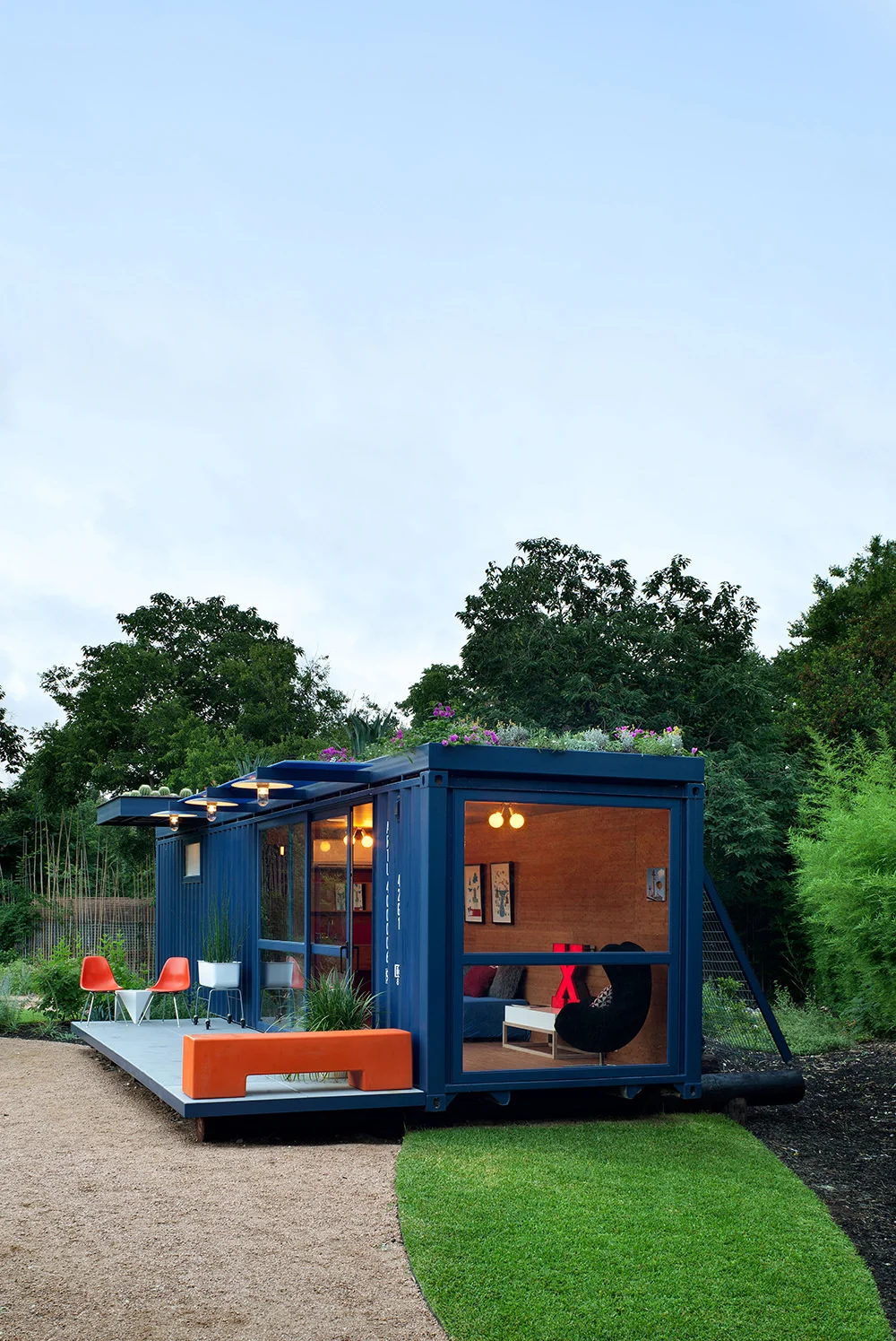 container-guest-house-11.jpg