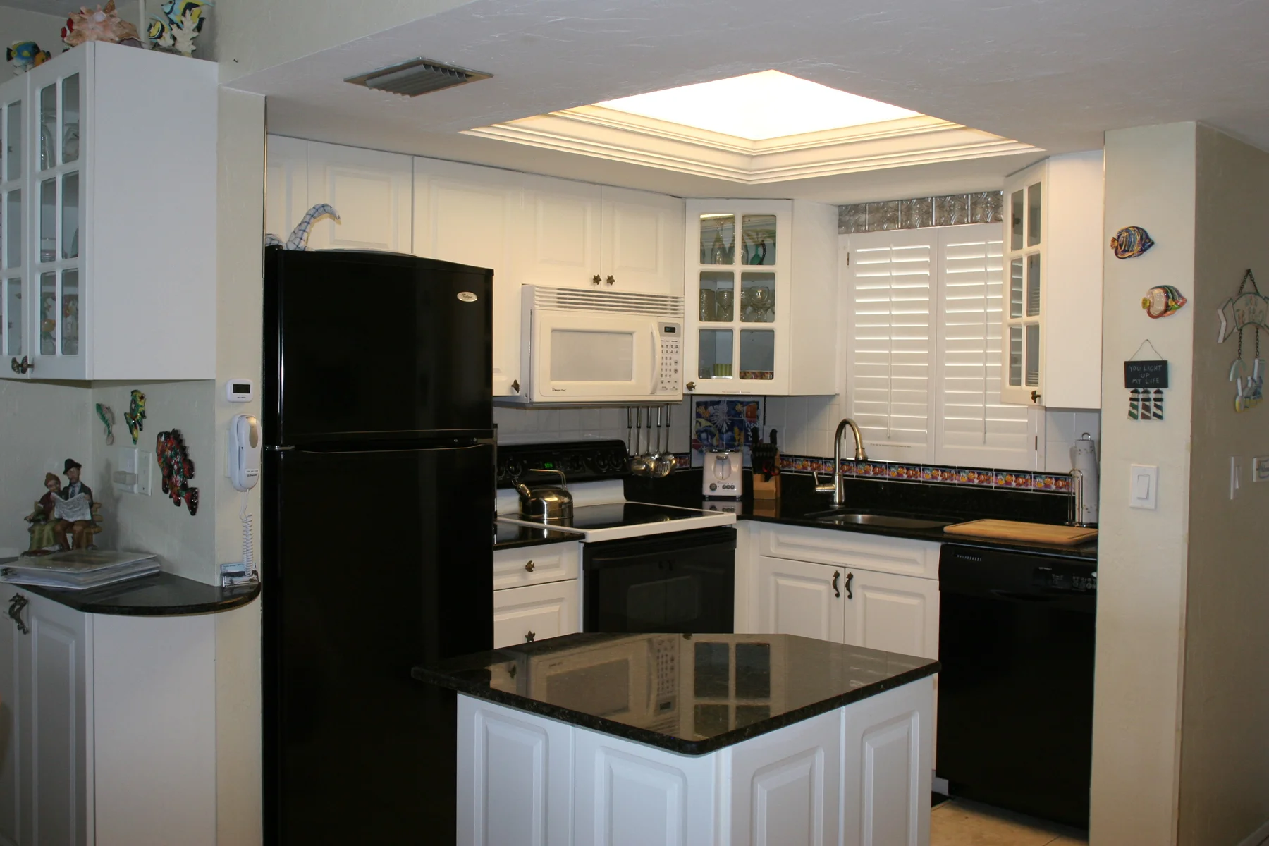 Kitchen 1.jpg