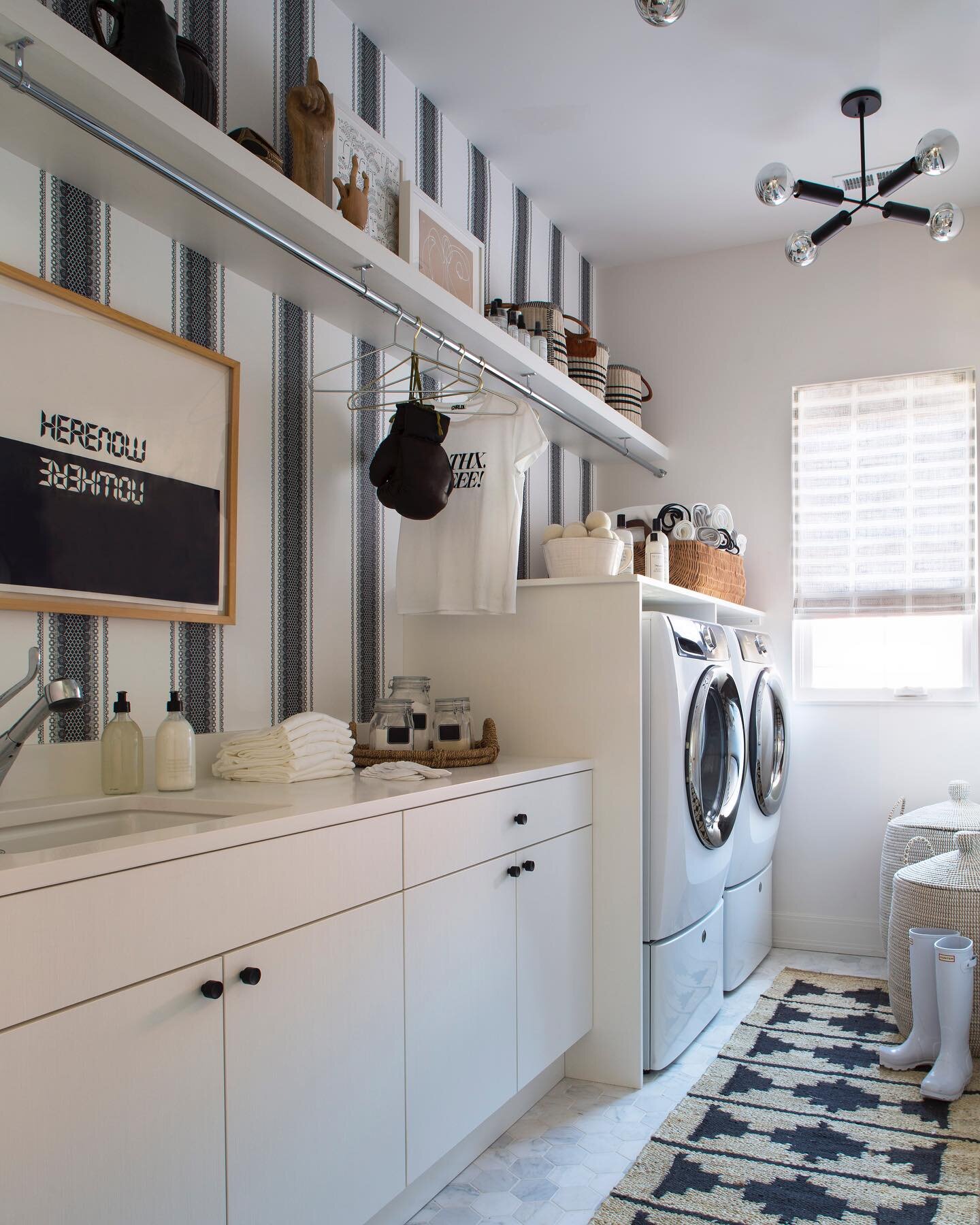 What laundry room dreams are made of!

For this showhouse, we were tasked with creating a space that made this chore feel less draining. And with 

▫️ a combination of natural and overhead lighting 
▫️ plenty of cabinet space
▫️ baskets for organizin