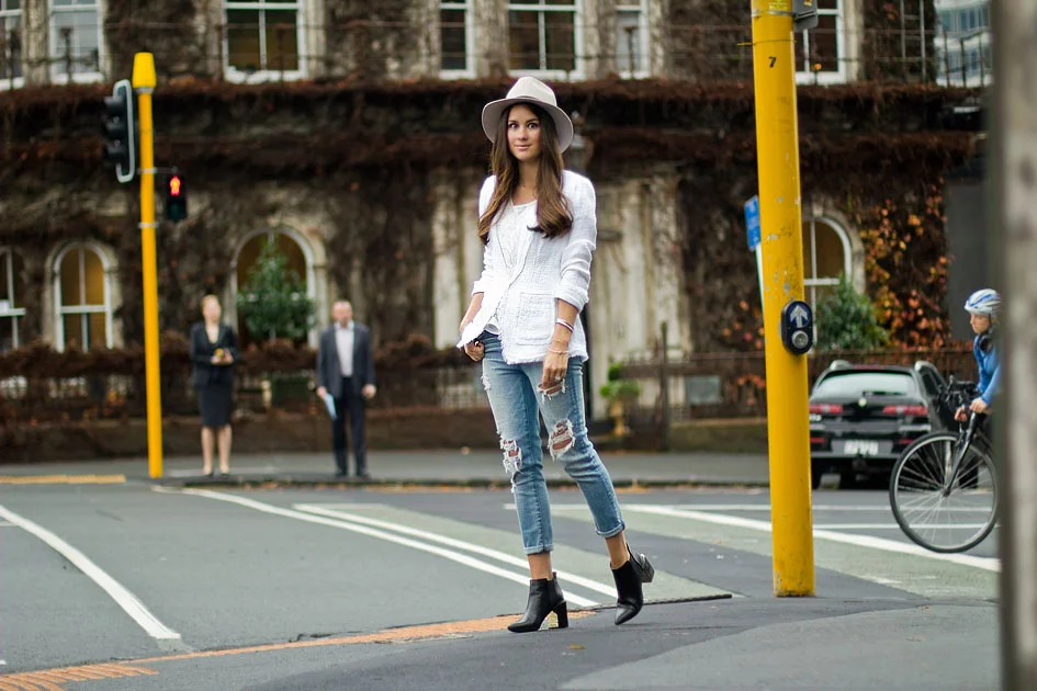 Distressed Boyfriend Jean