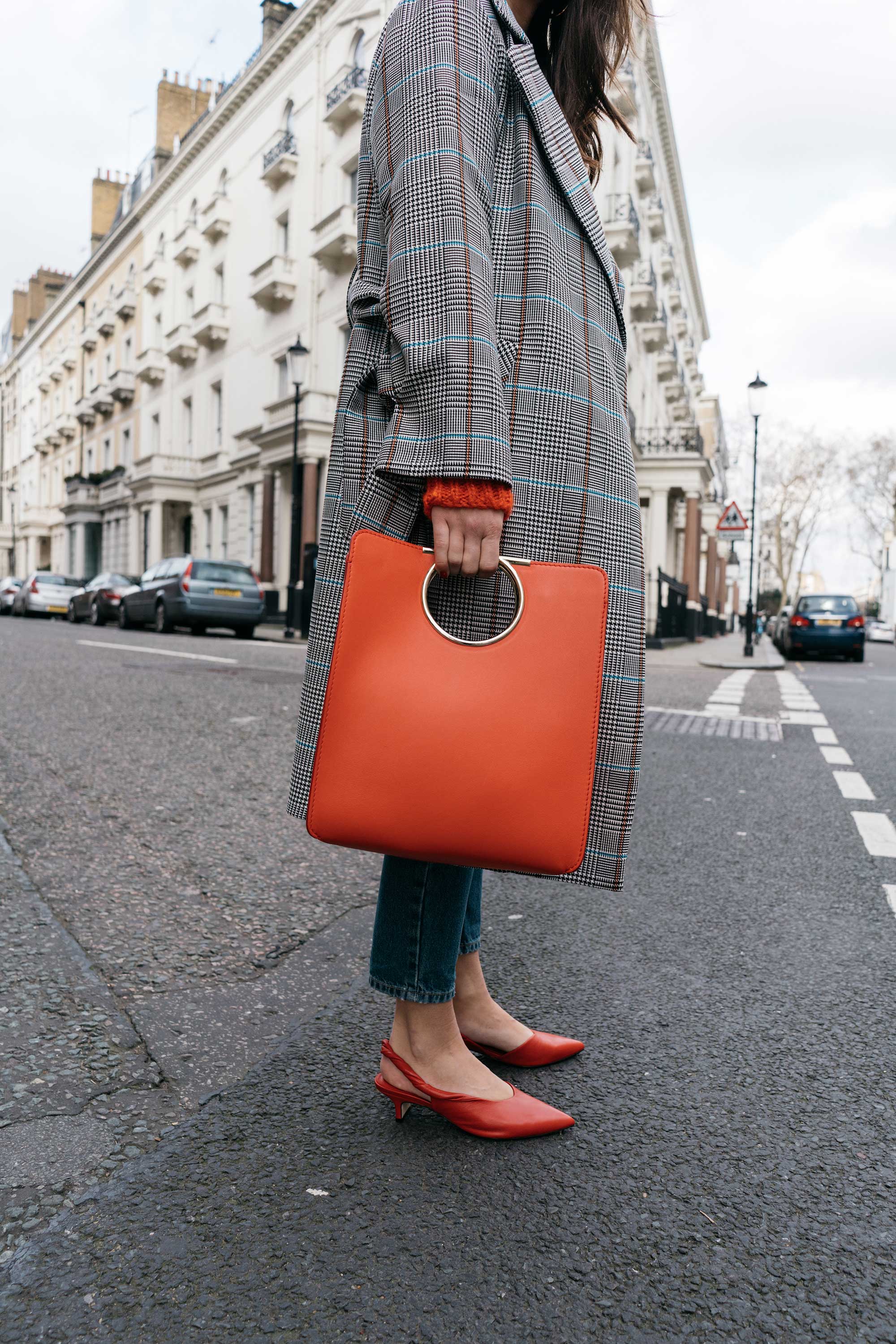 Lightweight-Check-Coat,-Salvatore-Ferragamo-Red-Leather-Tote,--Mom-jeans,-London-Fall-Outfit-Red-Accessories-10.jpg