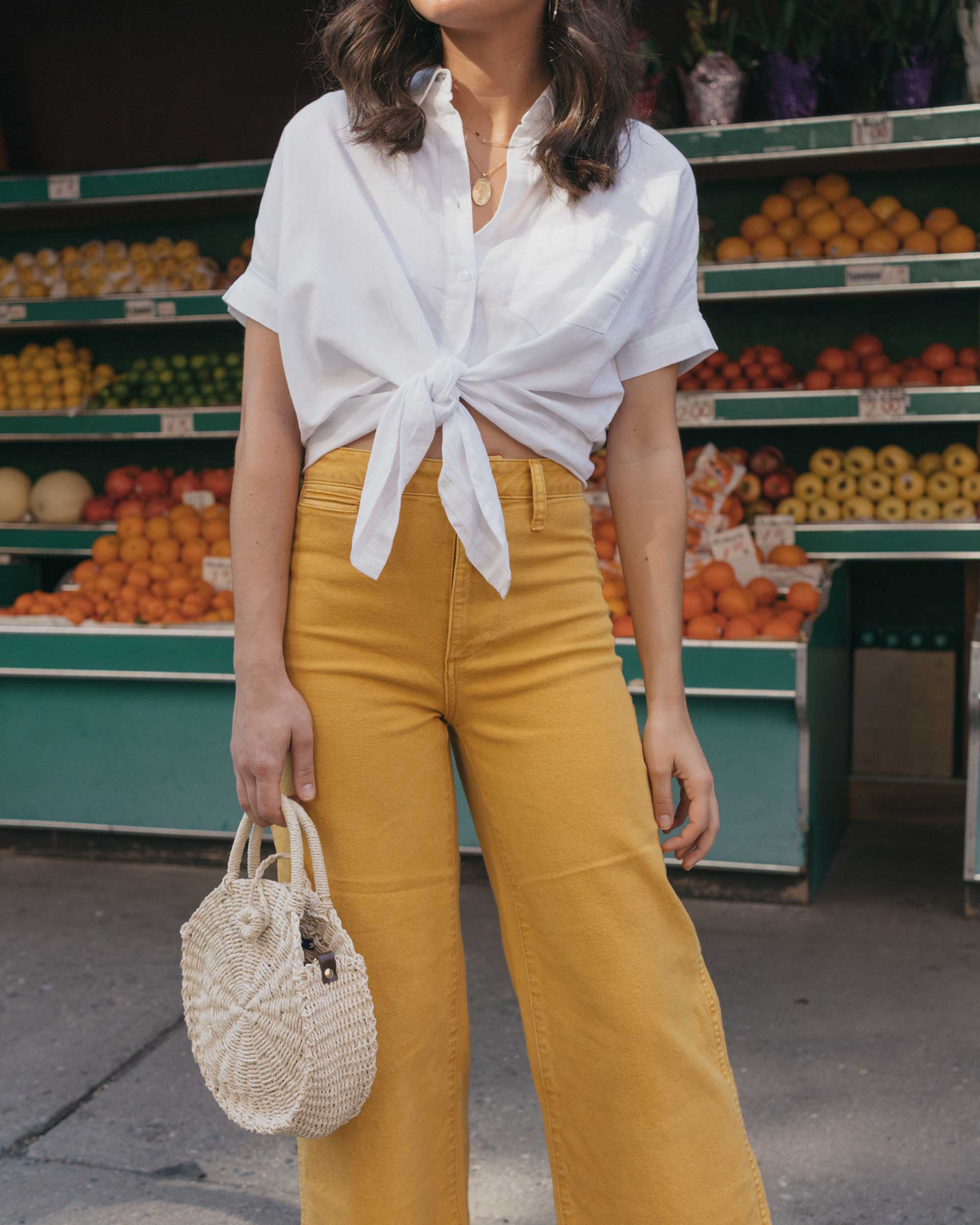 Madewell emmett wide-leg crop pants Round Woven Bag short-sleeve tie-front shirt summer outfit fruit stand new york3.jpg