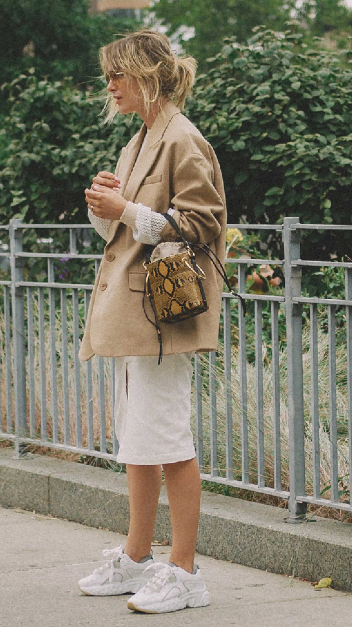 Shoulder Bags Chloe Roy Mini Leather Bucket Bag Chloe Roy Small