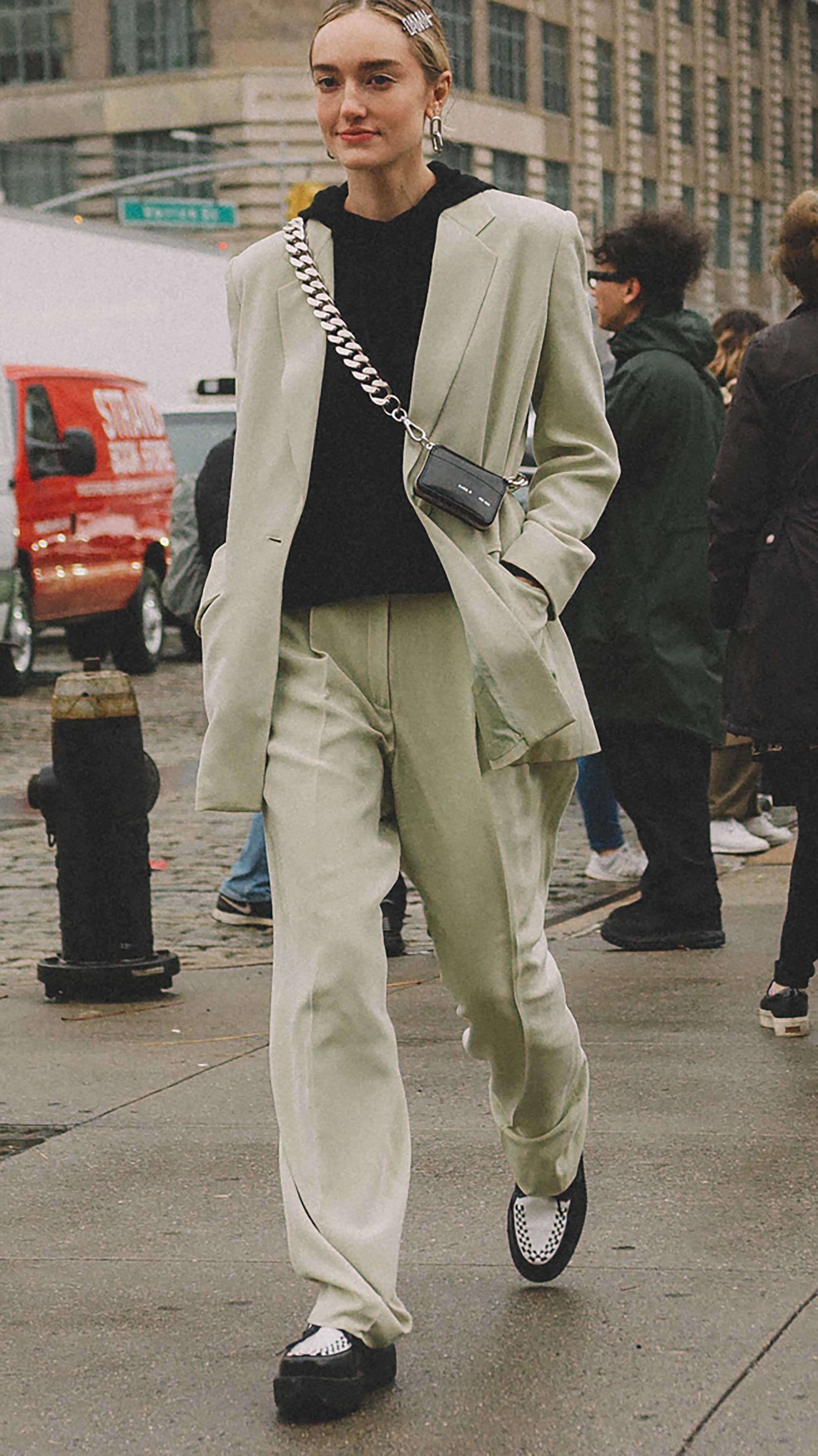 20 irresistible pastel outfit ideas for winter from New York Fashion Week street style20.jpg