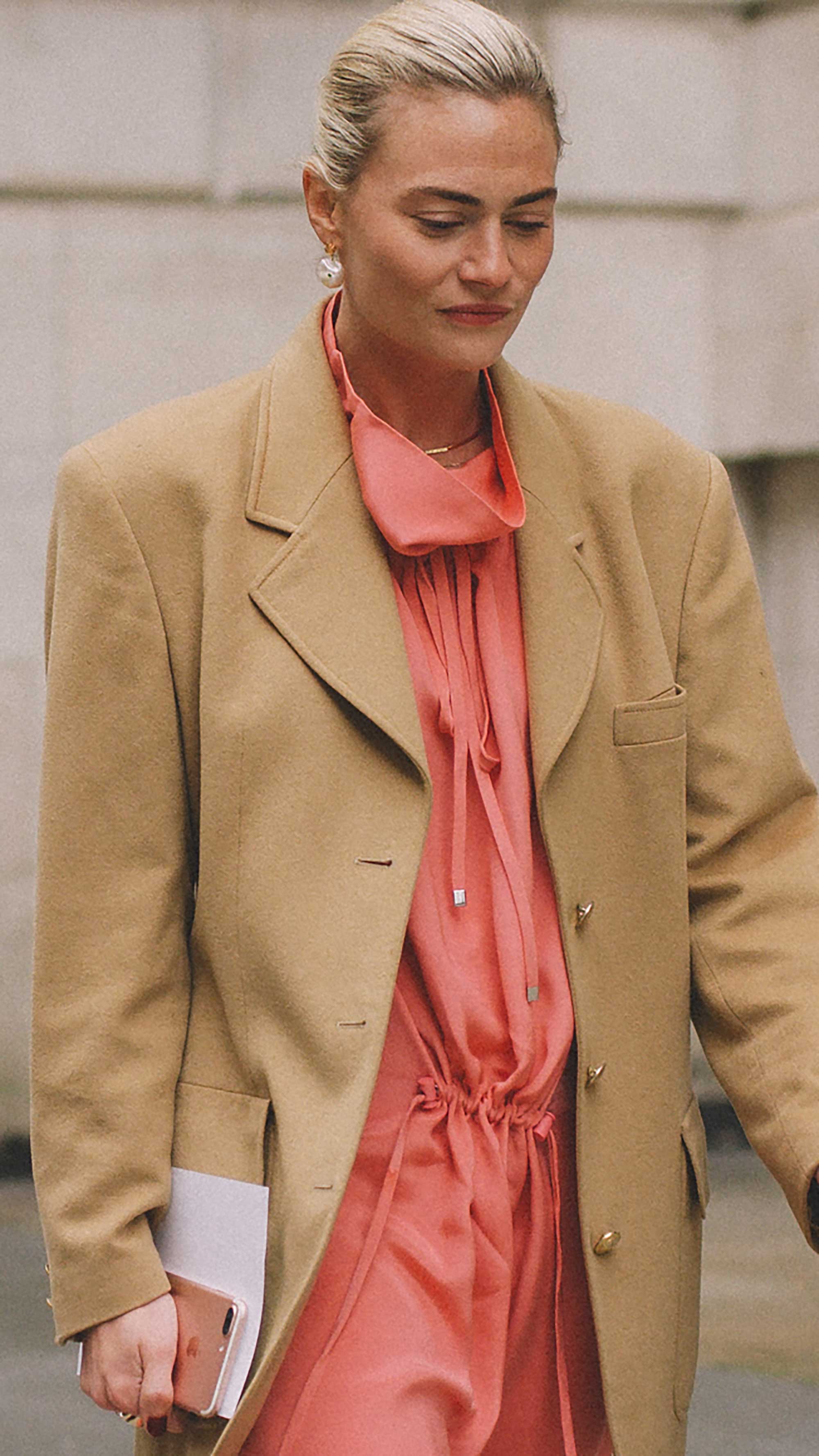 Best outfits of London Fashion Week street style day one NYFW FW1989.jpg