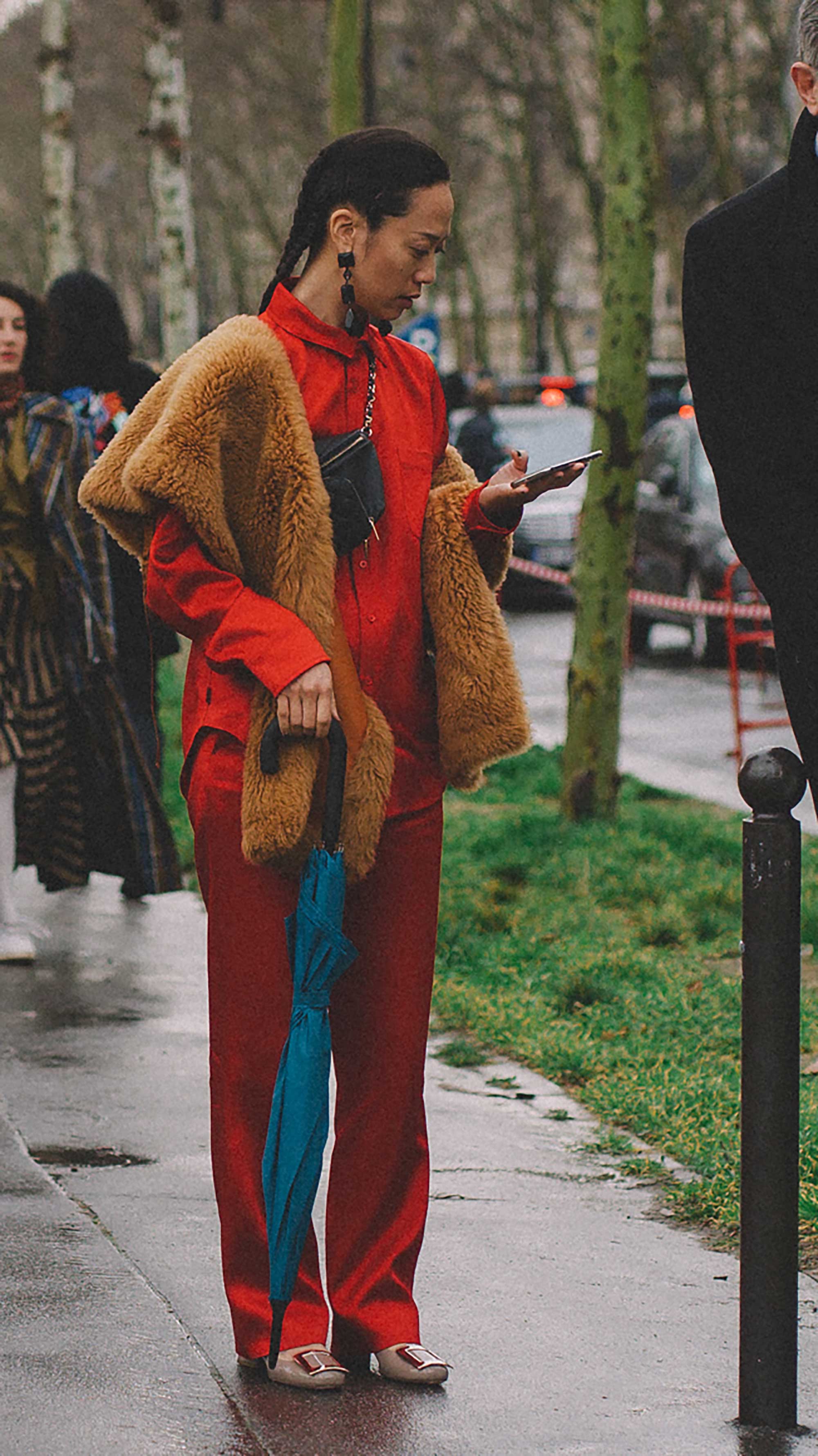 Best outfits of Paris Fashion Week street style day four PFW FW19 - 15.jpg