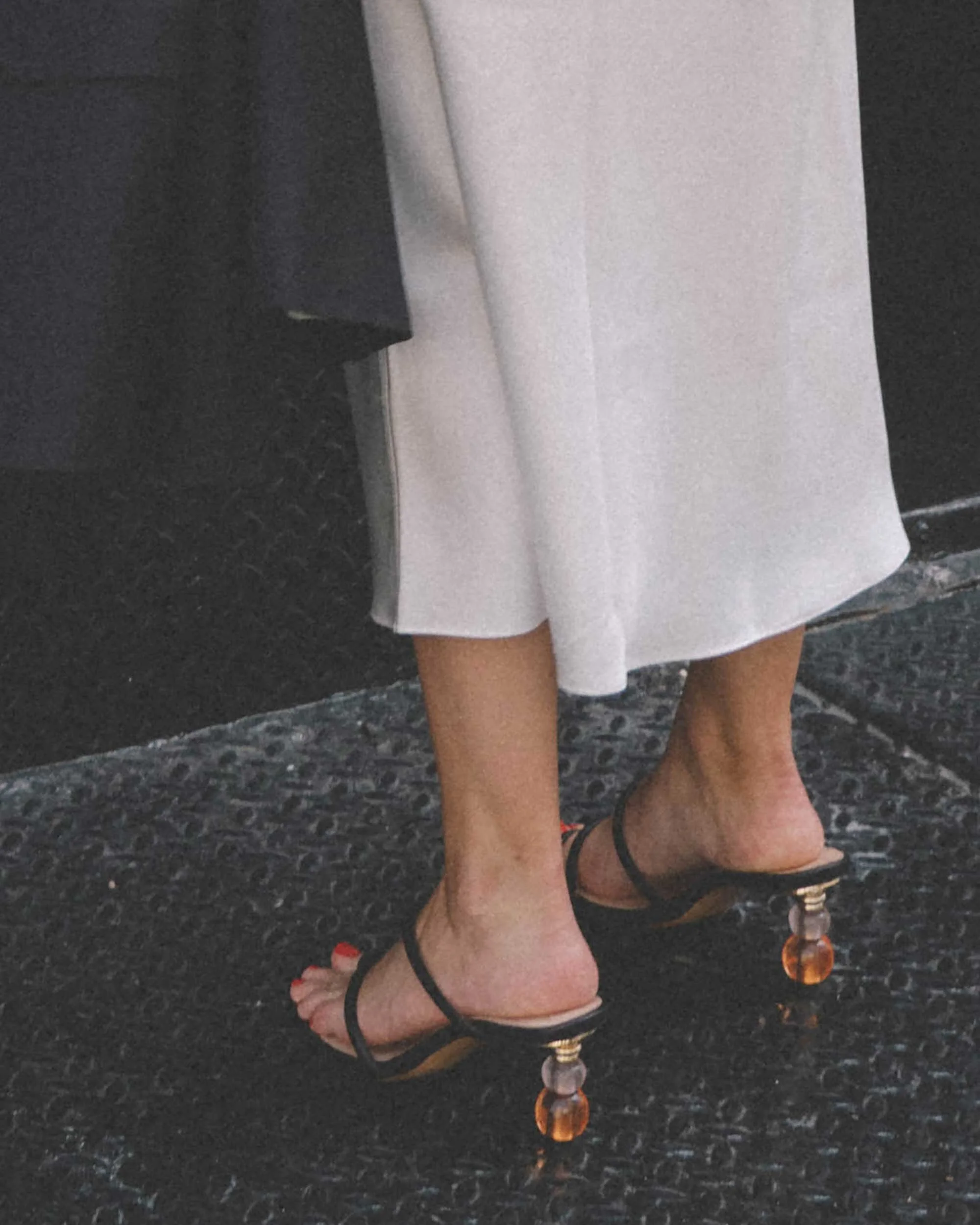 Jacquemus Les Noli Slide Sandals -2.jpg
